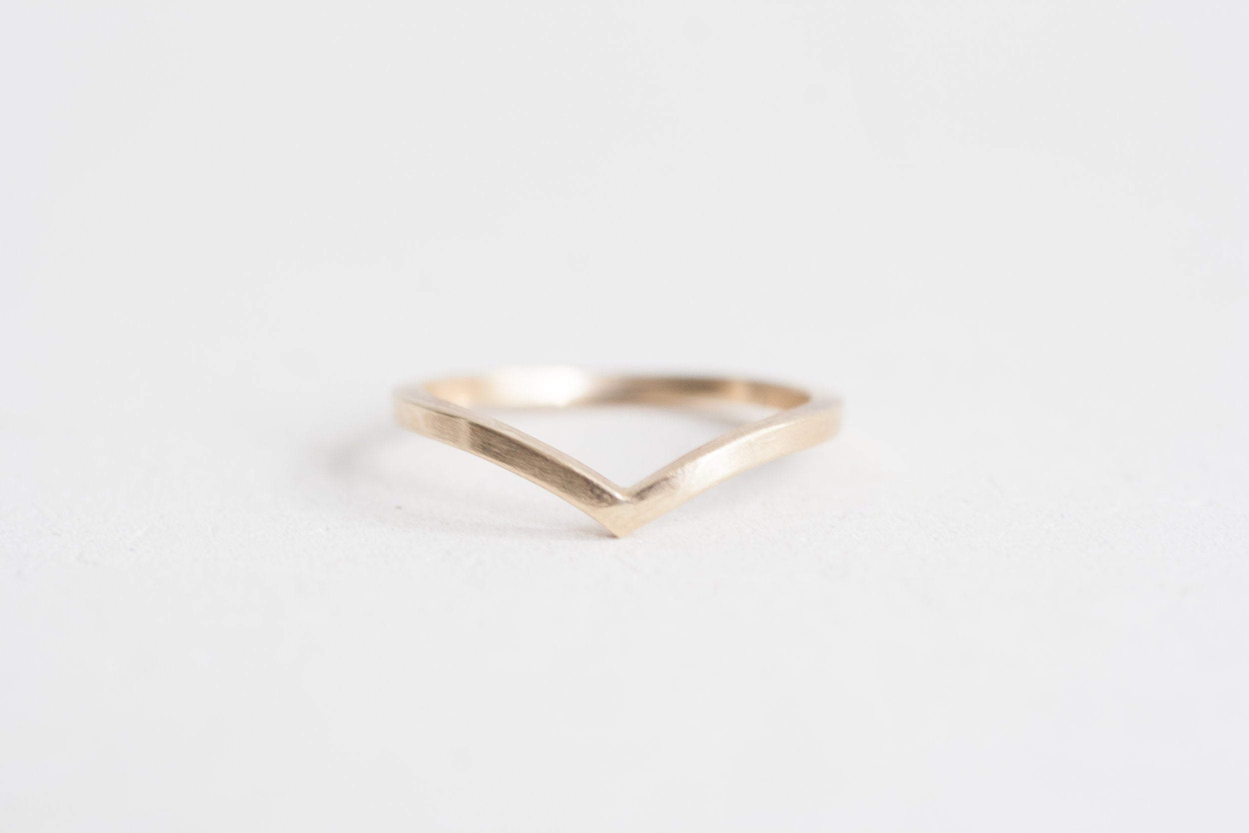 Square Contour V Band | 14k Recycled Yellow Gold