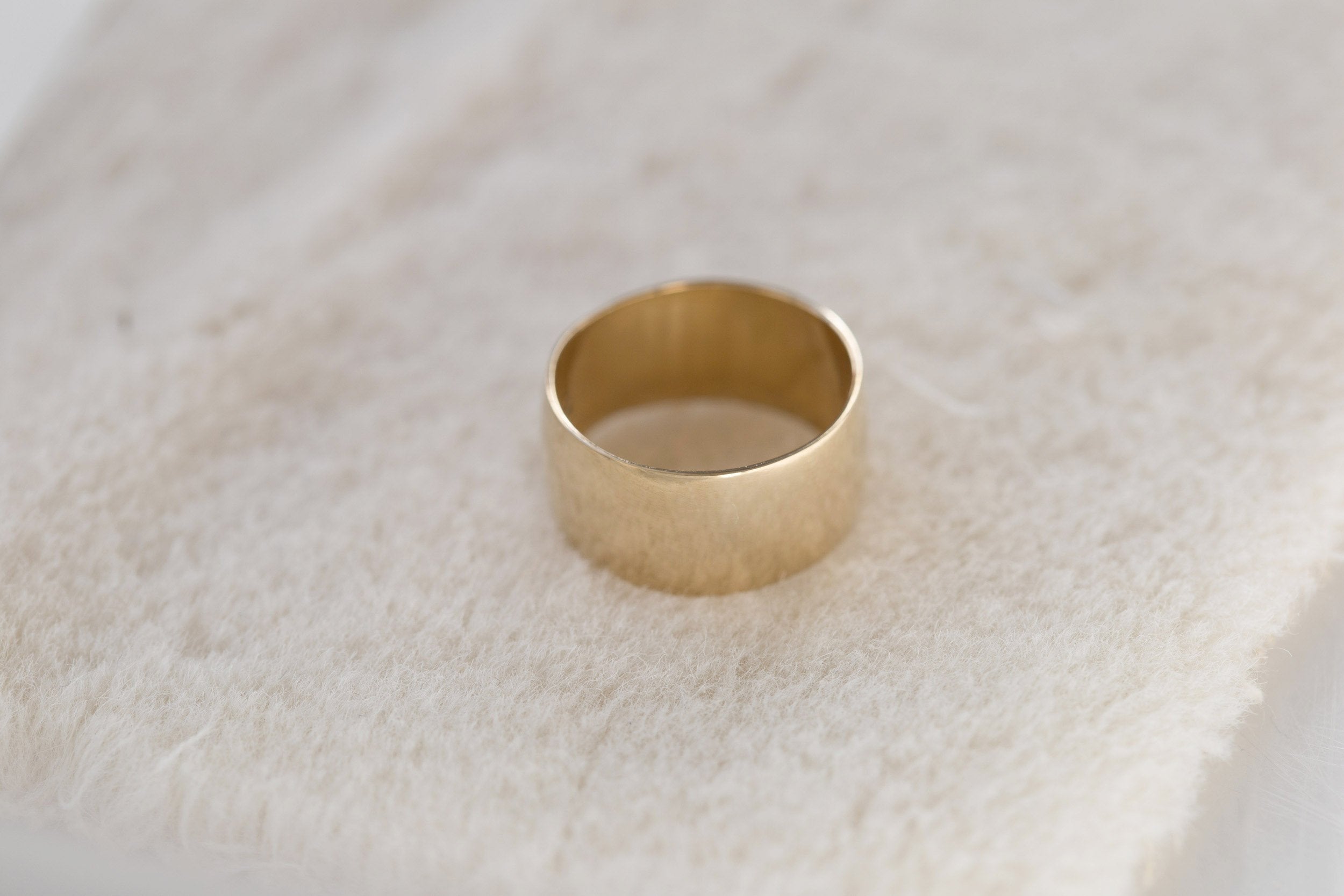 10 x 1.25 mm Half Round Band | 14k Recycled Yellow Gold