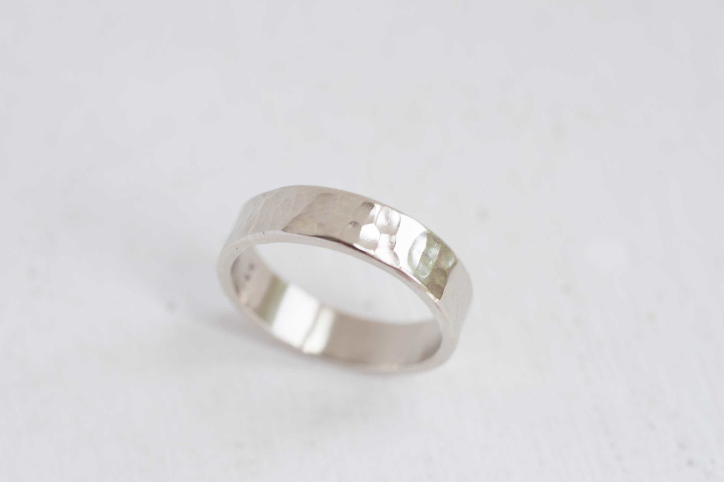5 x 1.5 mm Hammered Texture Band | 14k Recycled White Gold