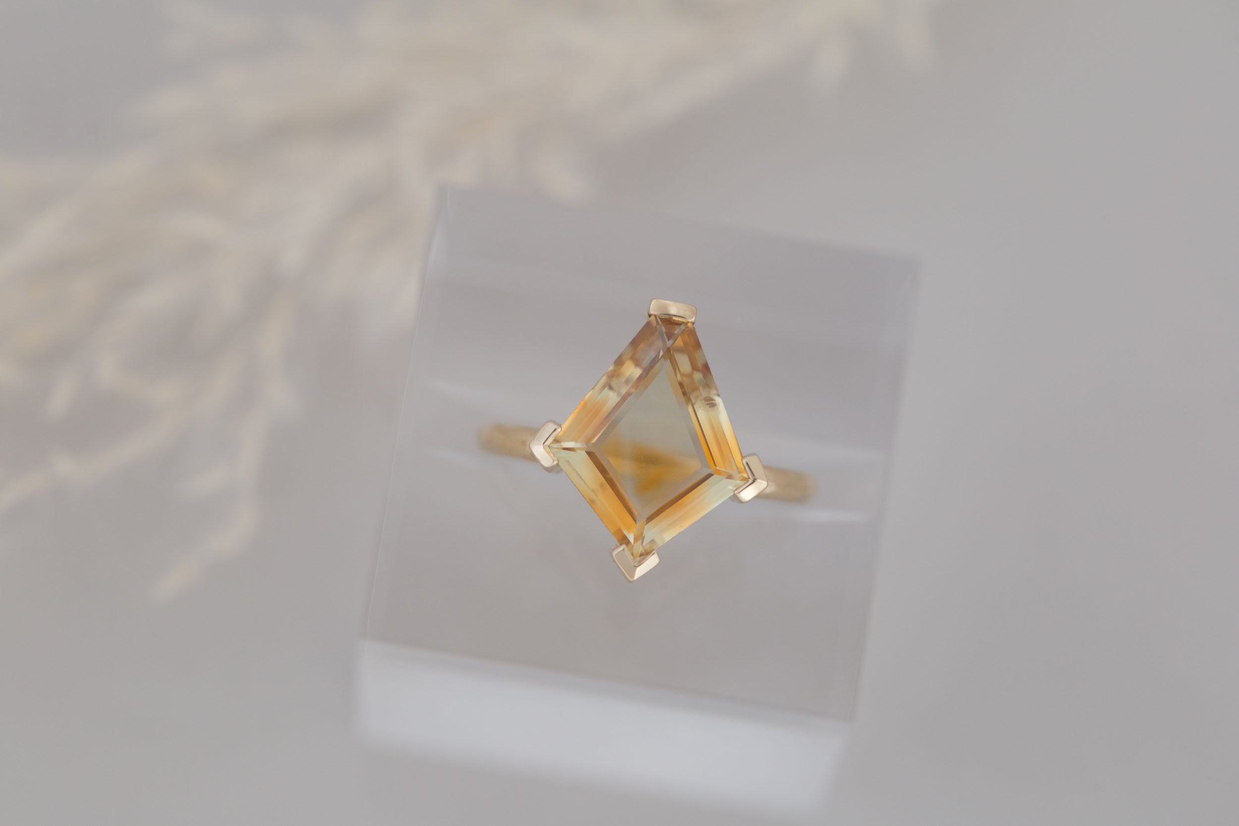 Mesa Ring | Montana Bicolor Kite Sapphire Solitaire Engagement Ring 4.64 ct | 14k Recycled Gold | One of a Kind