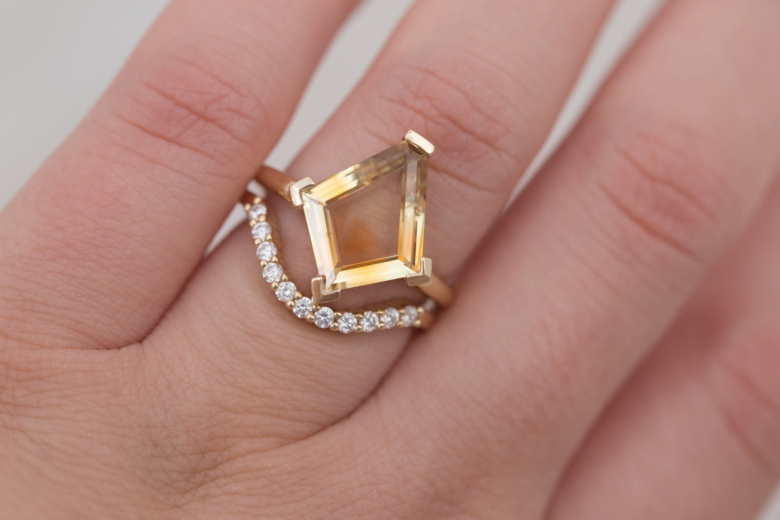 Mesa Ring | Montana Bicolor Kite Sapphire Solitaire Engagement Ring 4.64 ct | 14k Recycled Gold | One of a Kind