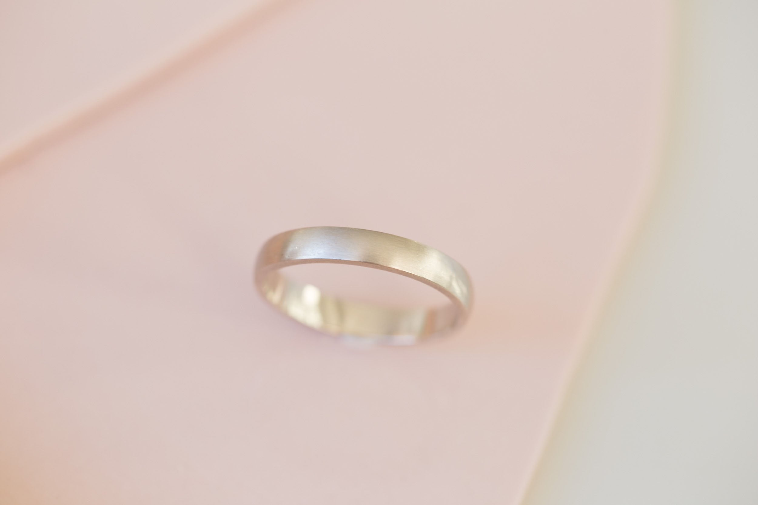 4 x 1.5 mm Half Round Band | 14k Recycled White Gold