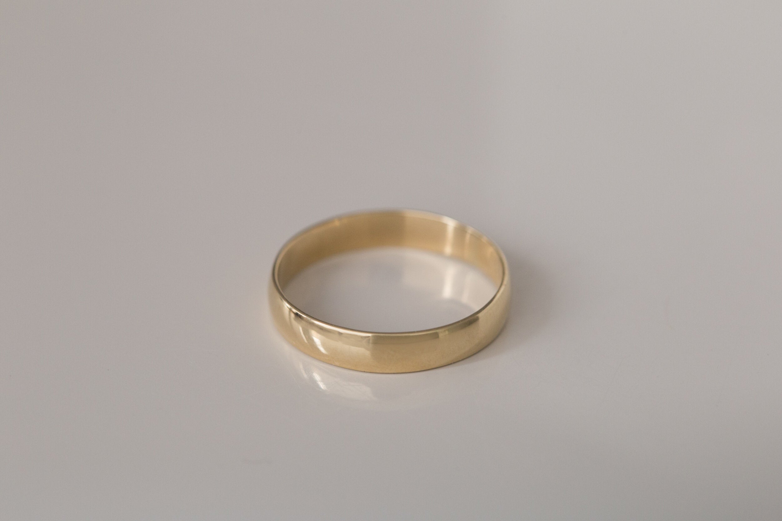 4 x 1 mm Half Round Band | 14k Recycled Gold