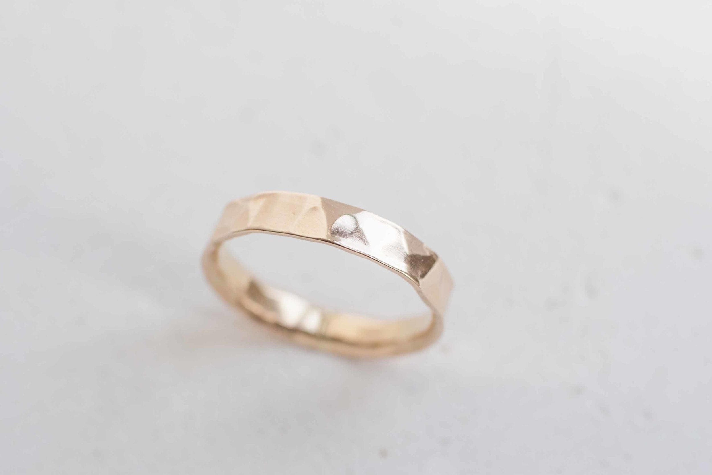 4 x 1.5 mm Hammered Texture Modern Band | 14k Recycled Yellow Gold