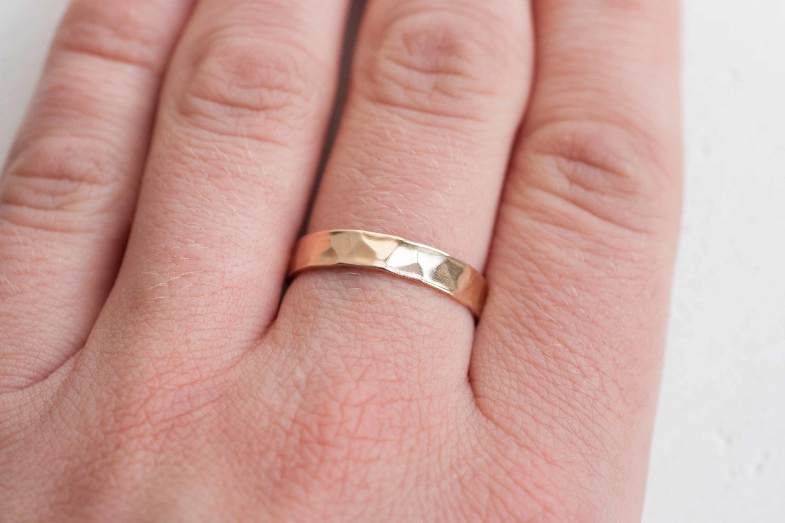 4 x 1.5 mm Hammered Texture Modern Band | 14k Recycled Yellow Gold