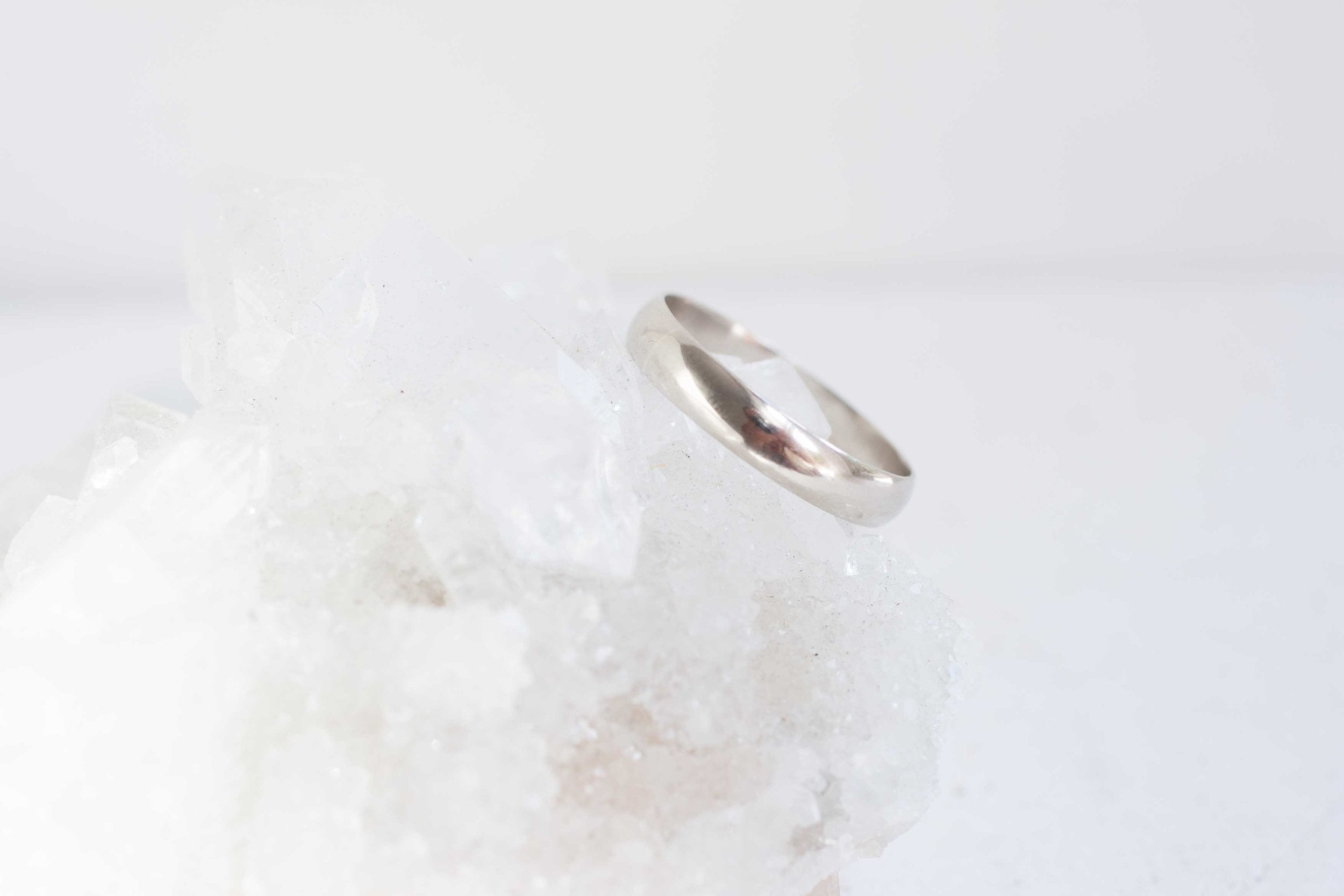 4 x 1 mm Half Round Band | 14k Recycled White Gold