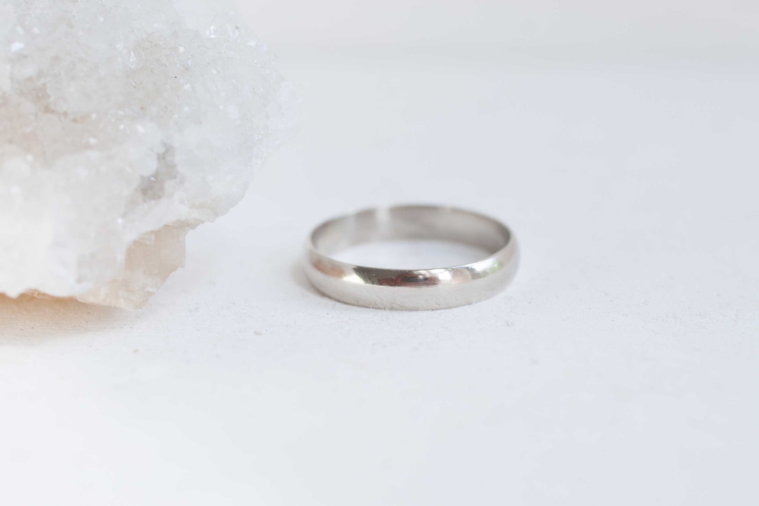 4 x 1 mm Half Round Band | 14k Recycled White Gold