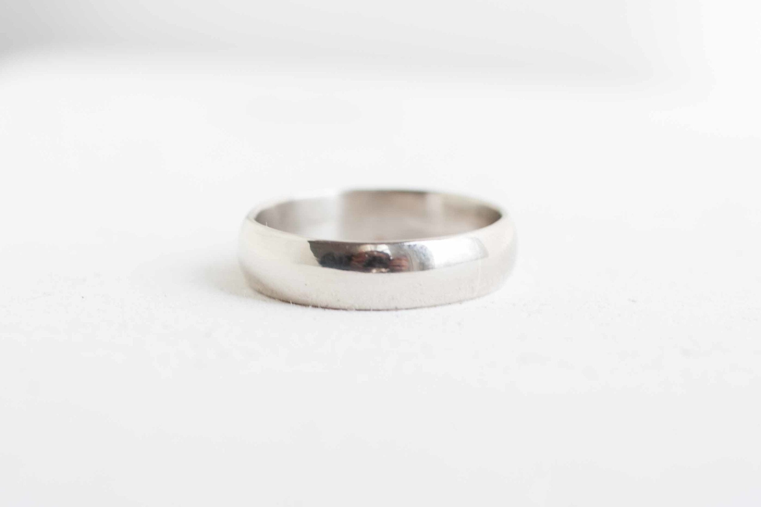 5 x 1.5 mm Half Round Band | 14k Recycled White Gold