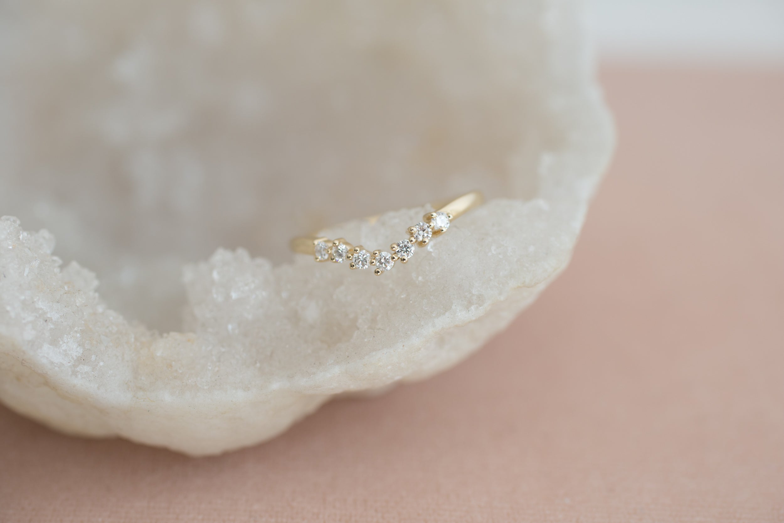 Seven Diamond Contour Curve Band | 14k Recycled Gold