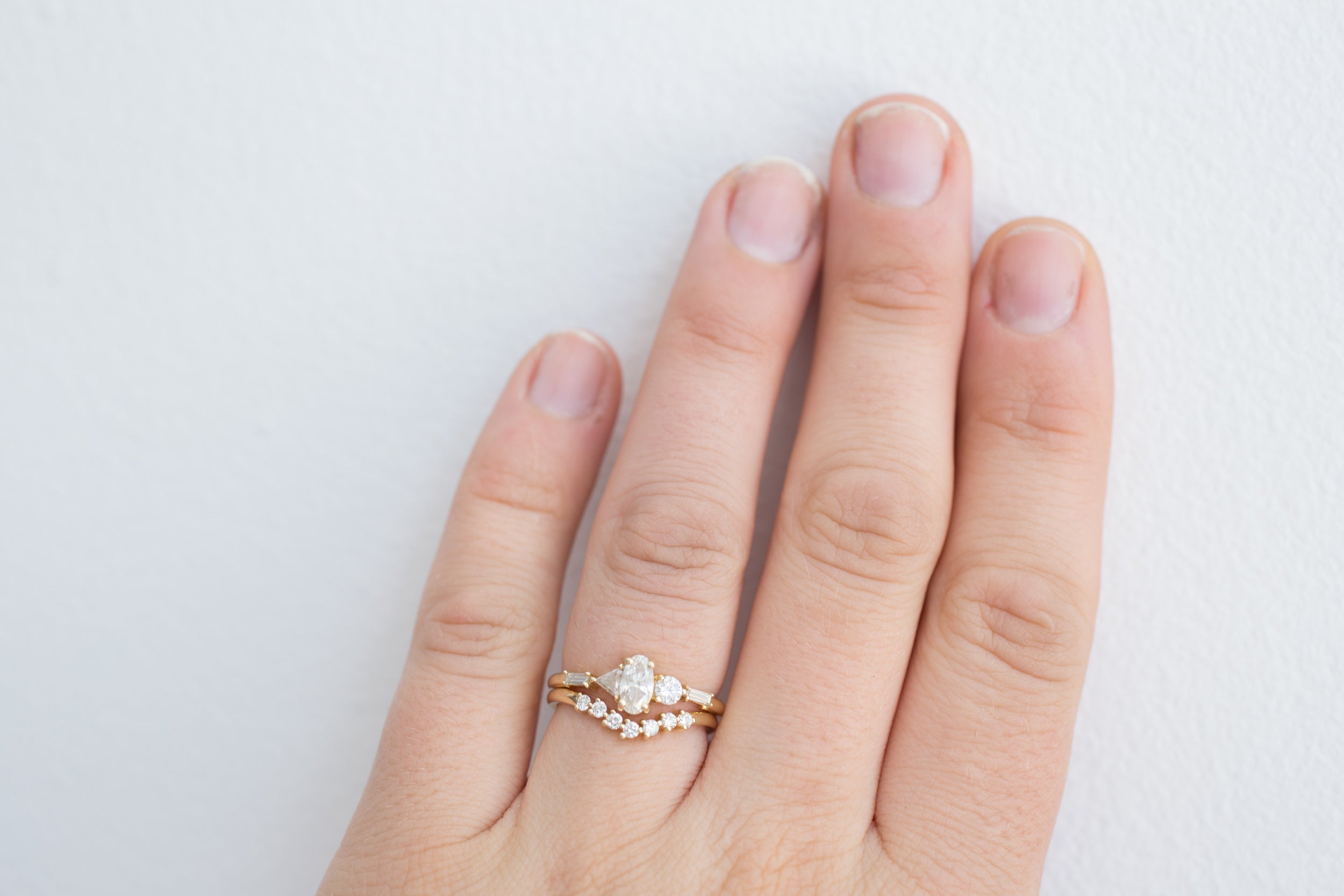 Seven Diamond Contour Curve Band | 14k Recycled Gold