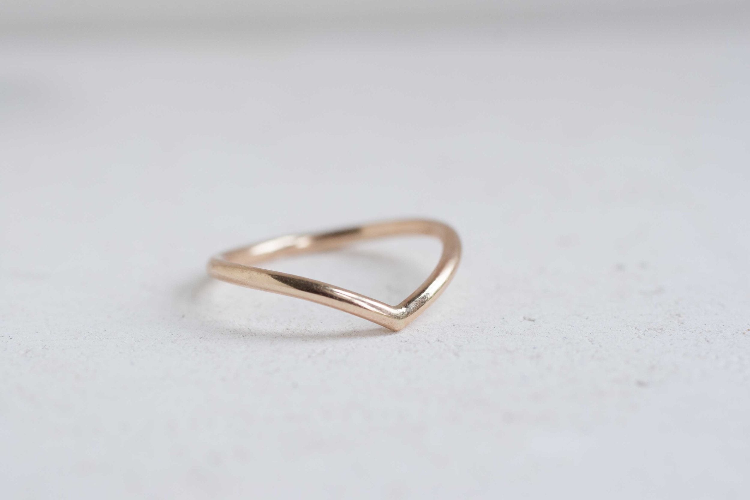 Contour V Band | 14k Recycled Yellow Gold