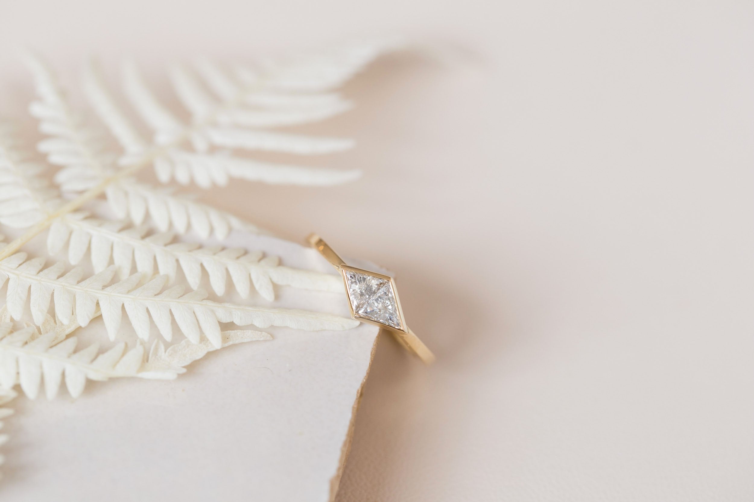 Avens Ring | Diamond Rhombus Engagement Ring 0.40 ct | 14k Recycled Gold