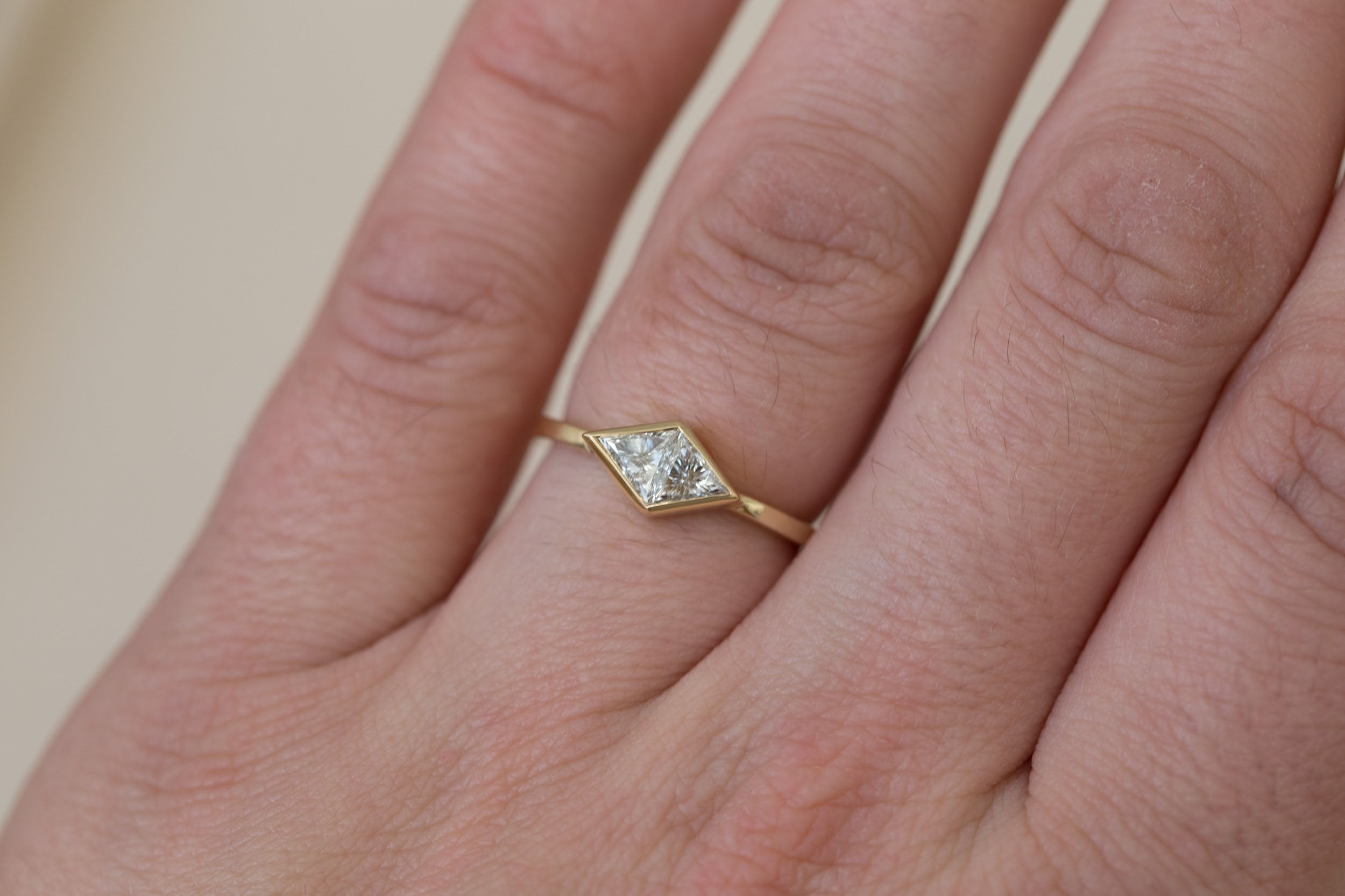 Avens Ring | Diamond Rhombus Engagement Ring 0.40 ct | 14k Recycled Gold