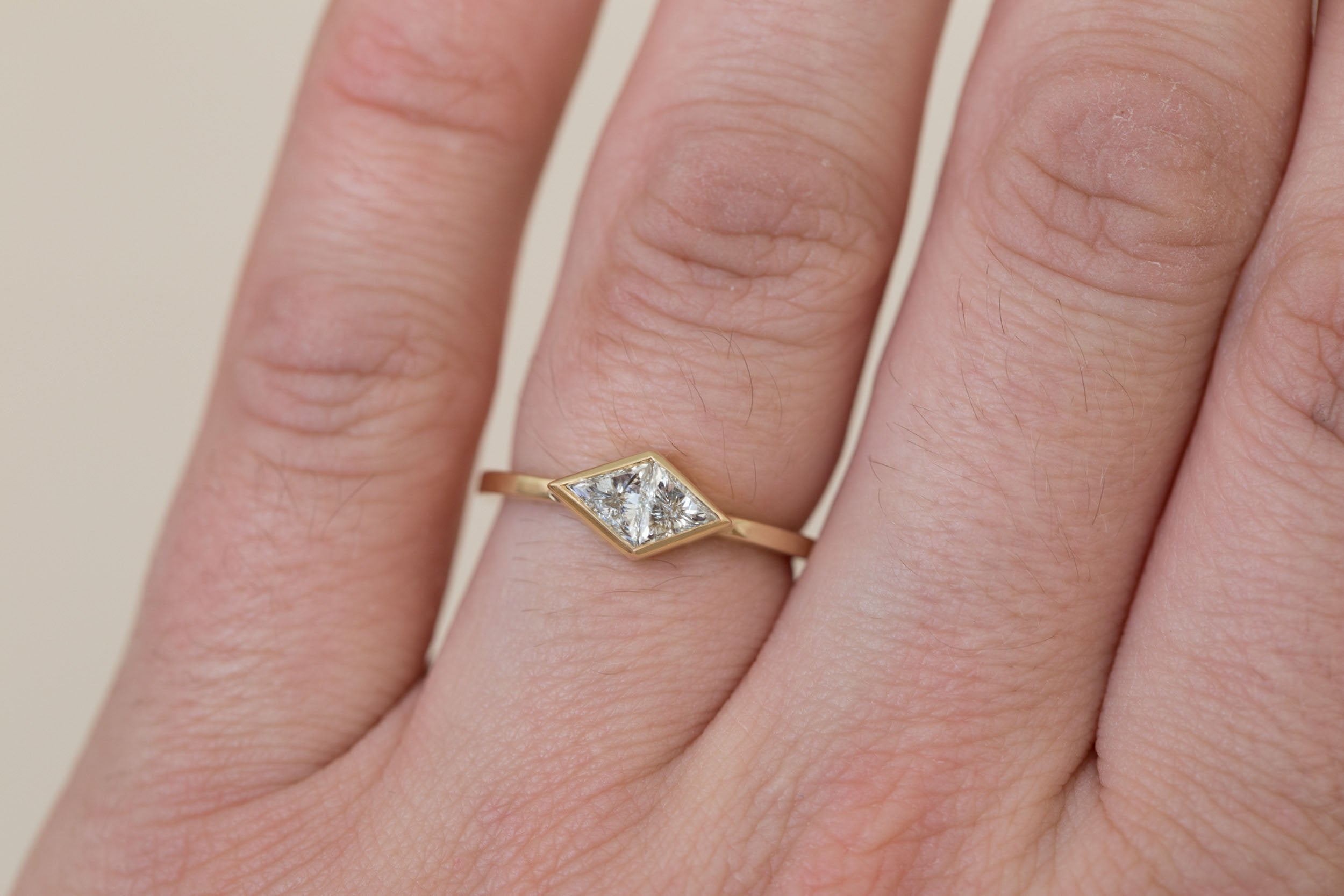 Avens Ring | Diamond Rhombus Engagement Ring 0.40 ct | 14k Recycled Gold