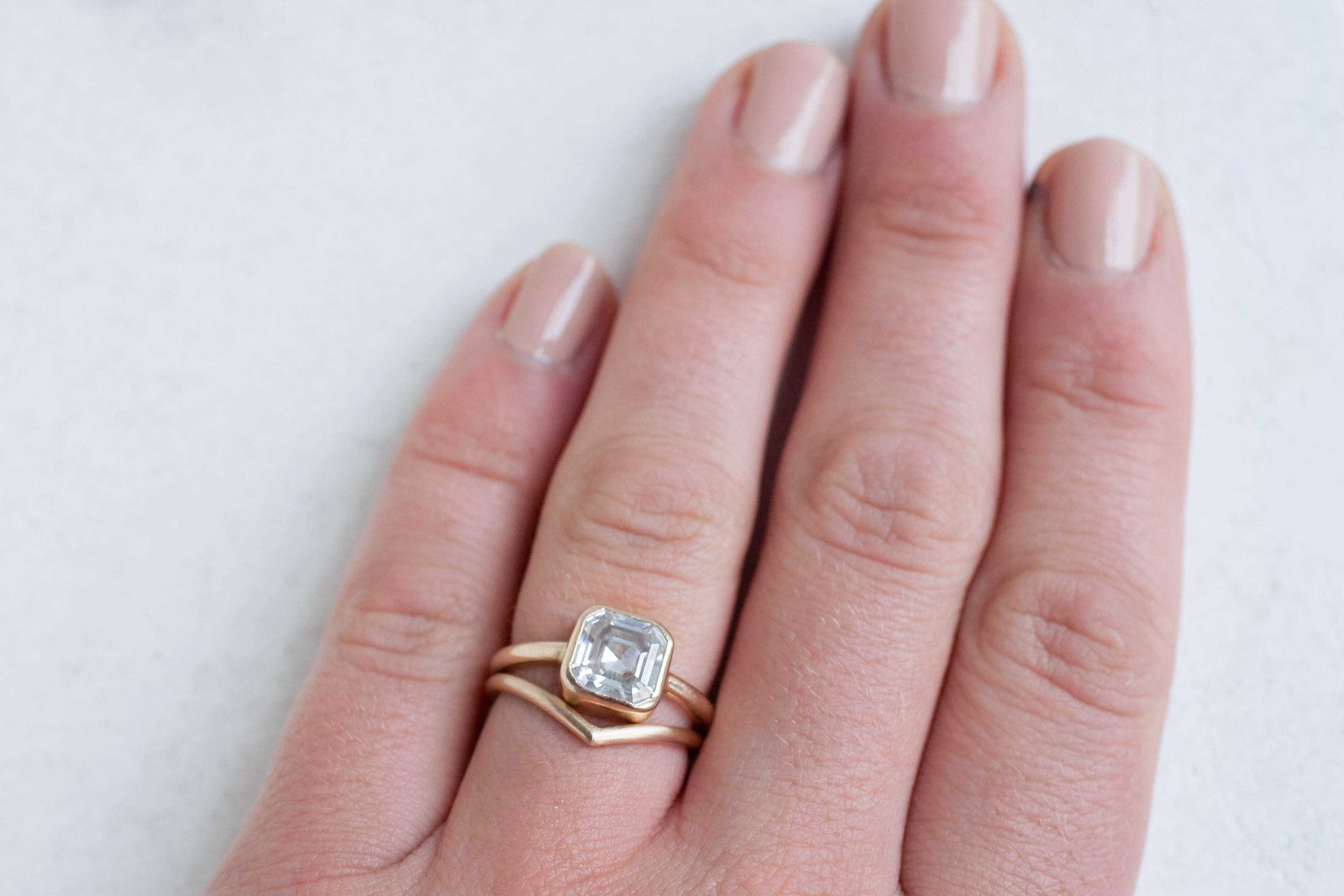 Contour V Band | 14k Recycled Yellow Gold