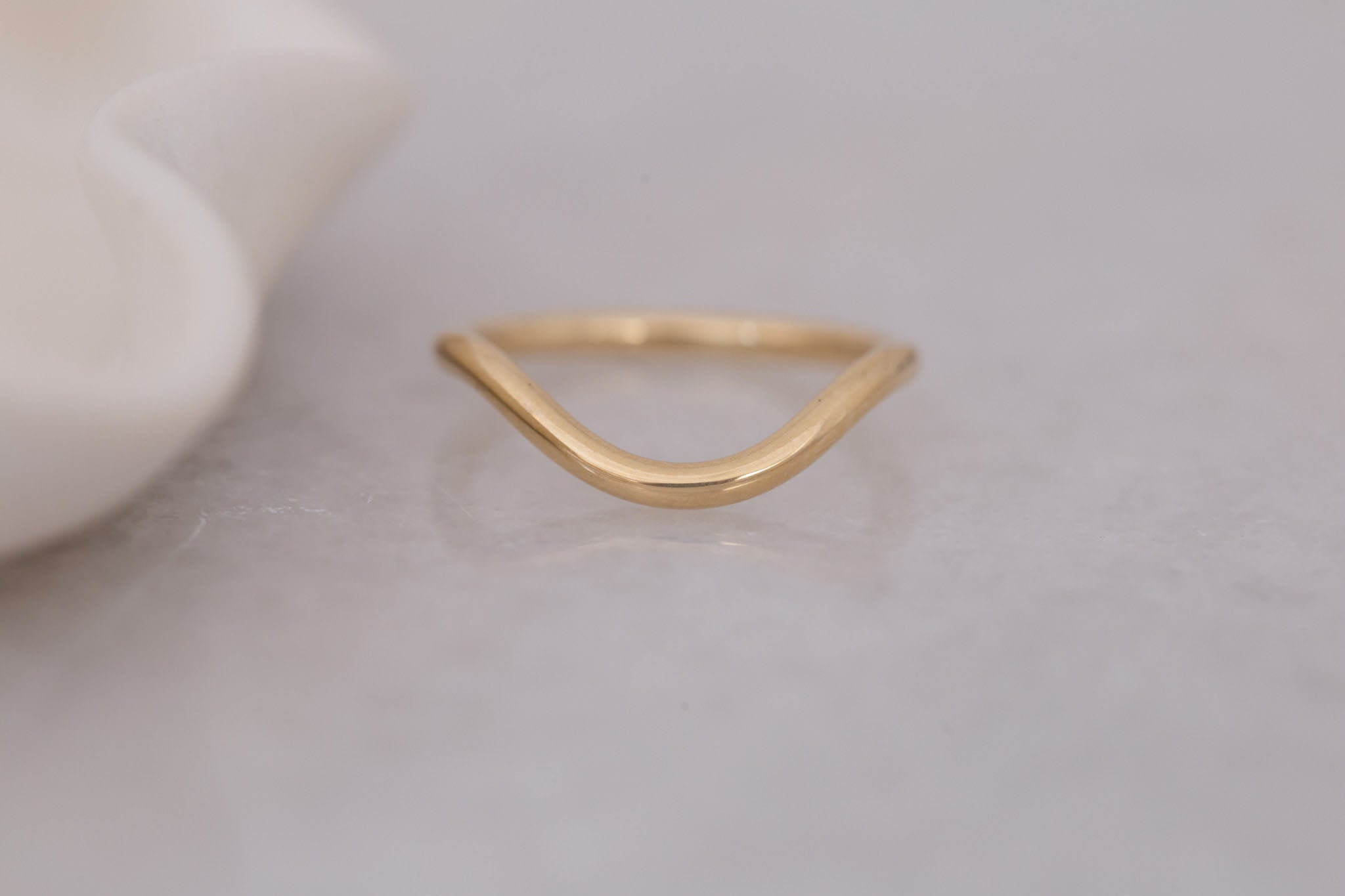 Bold Contour Curve Band | 14k Recycled Gold