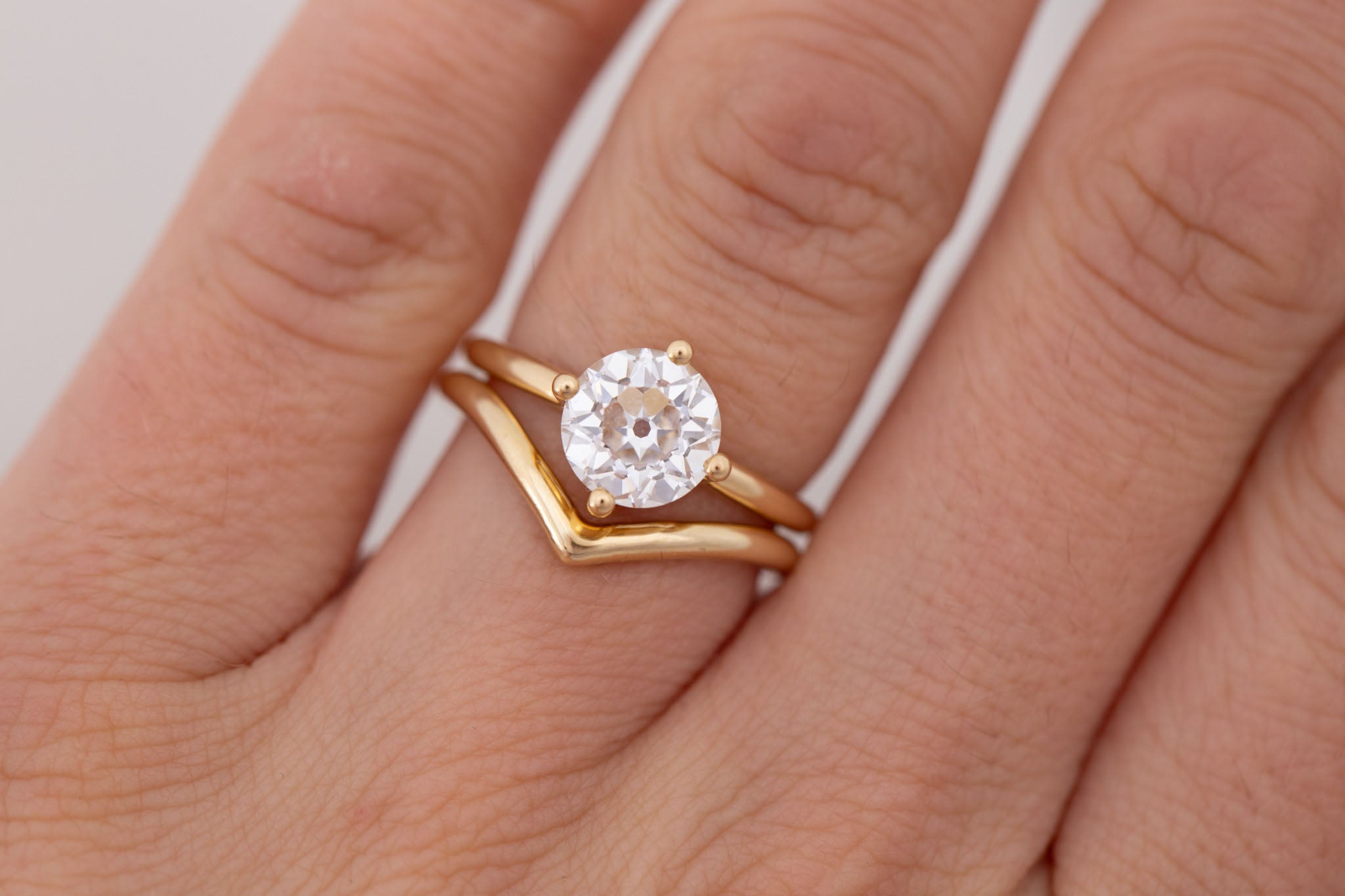Bold Contour V Band | 14k Recycled Gold