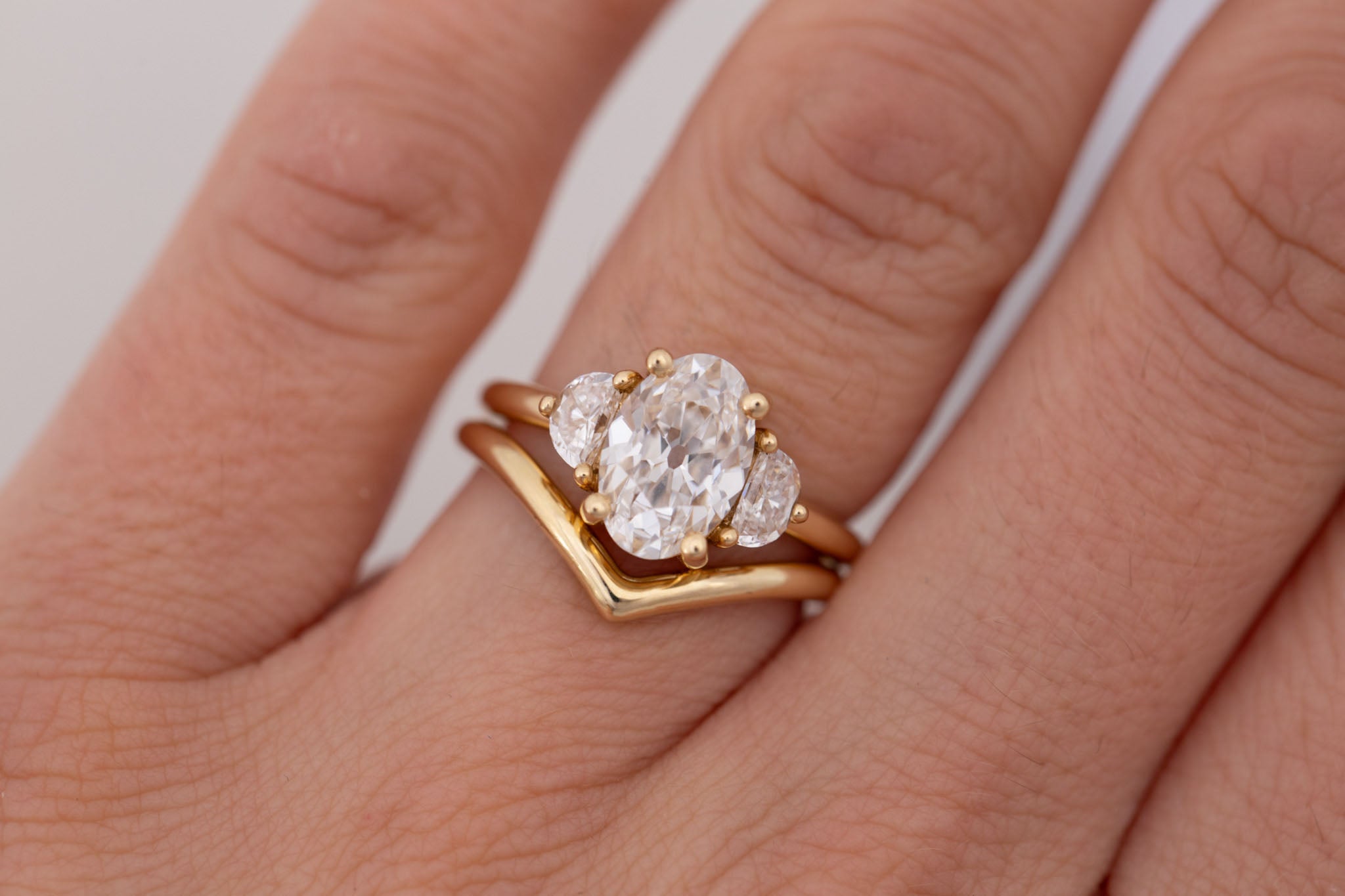 Bold Contour V Band | 14k Recycled Gold