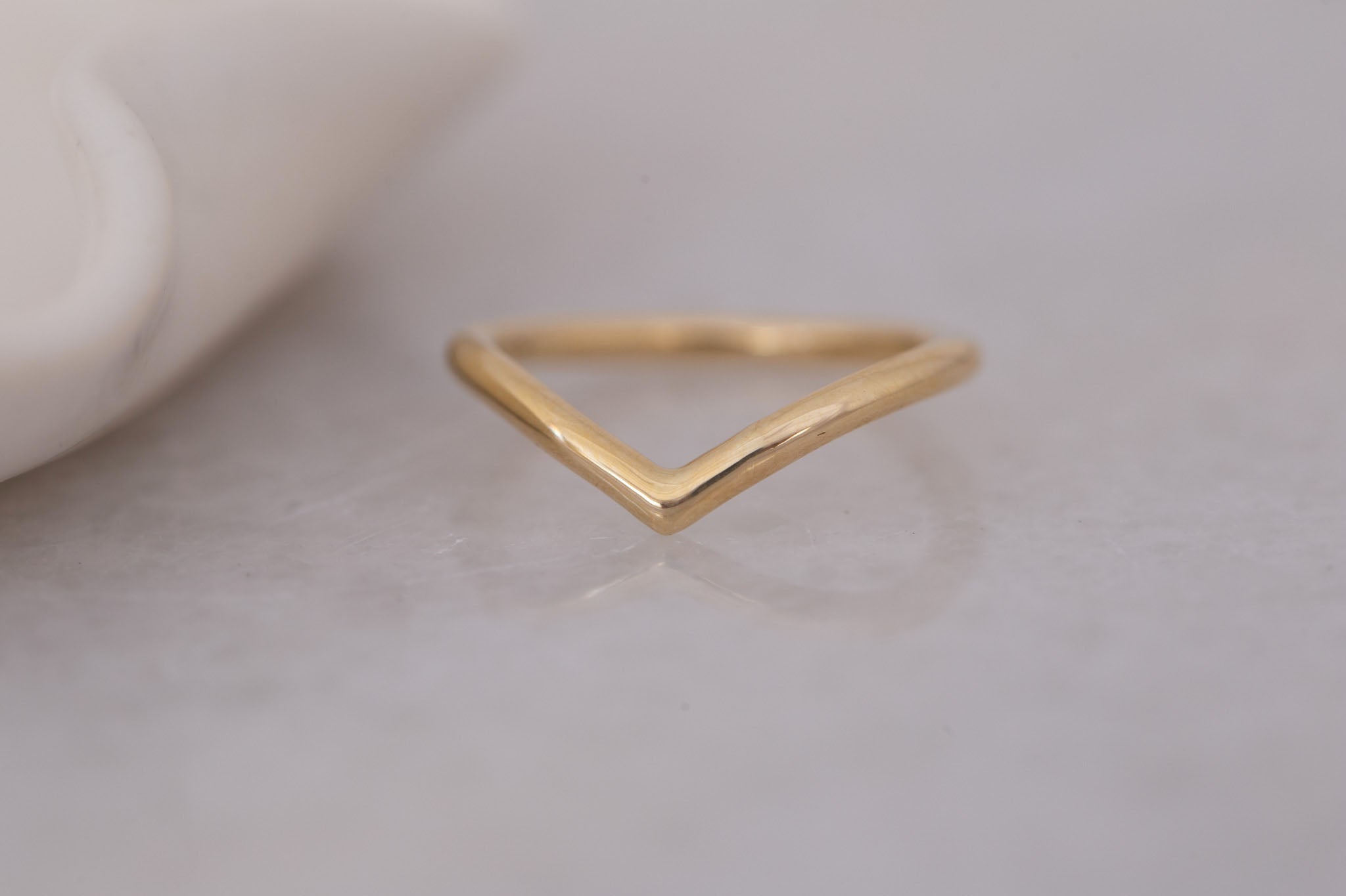 Bold Contour V Band | 14k Recycled Gold