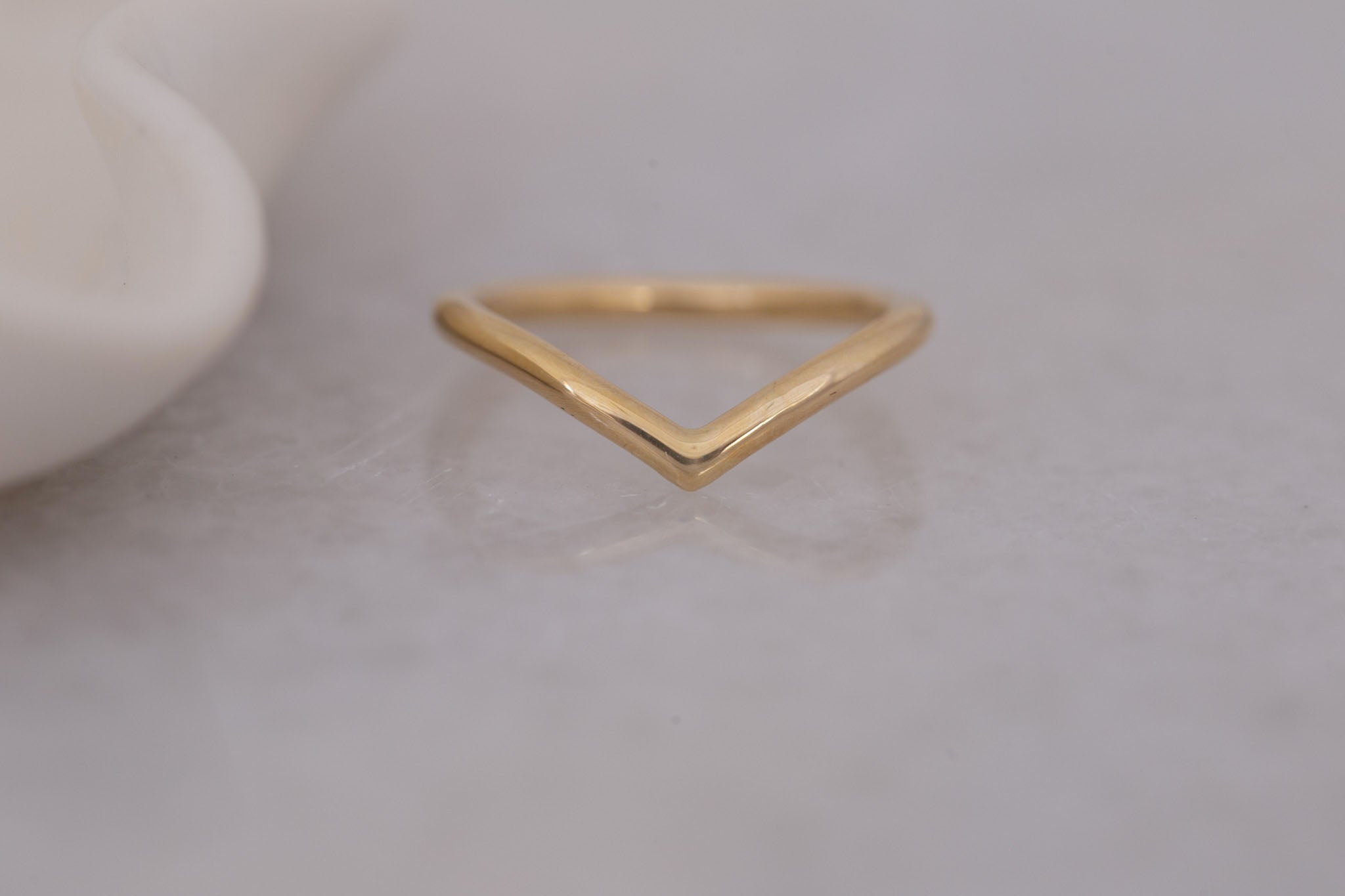 Bold Contour V Band | 14k Recycled Gold