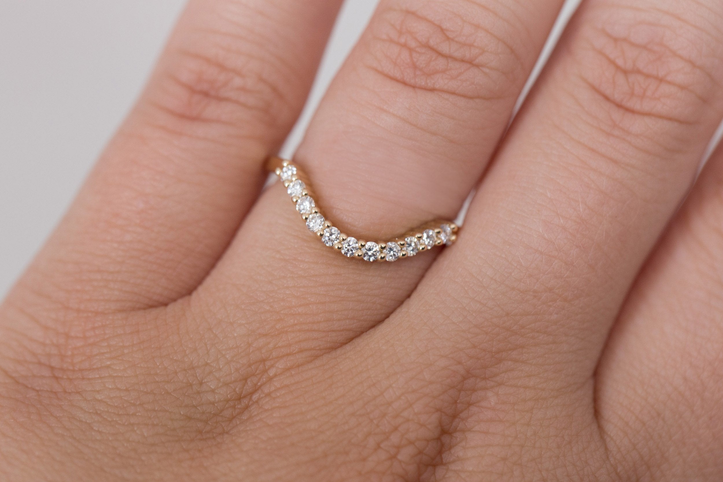 Eleven Diamond Deep Curve Band | 14k Recycled Gold
