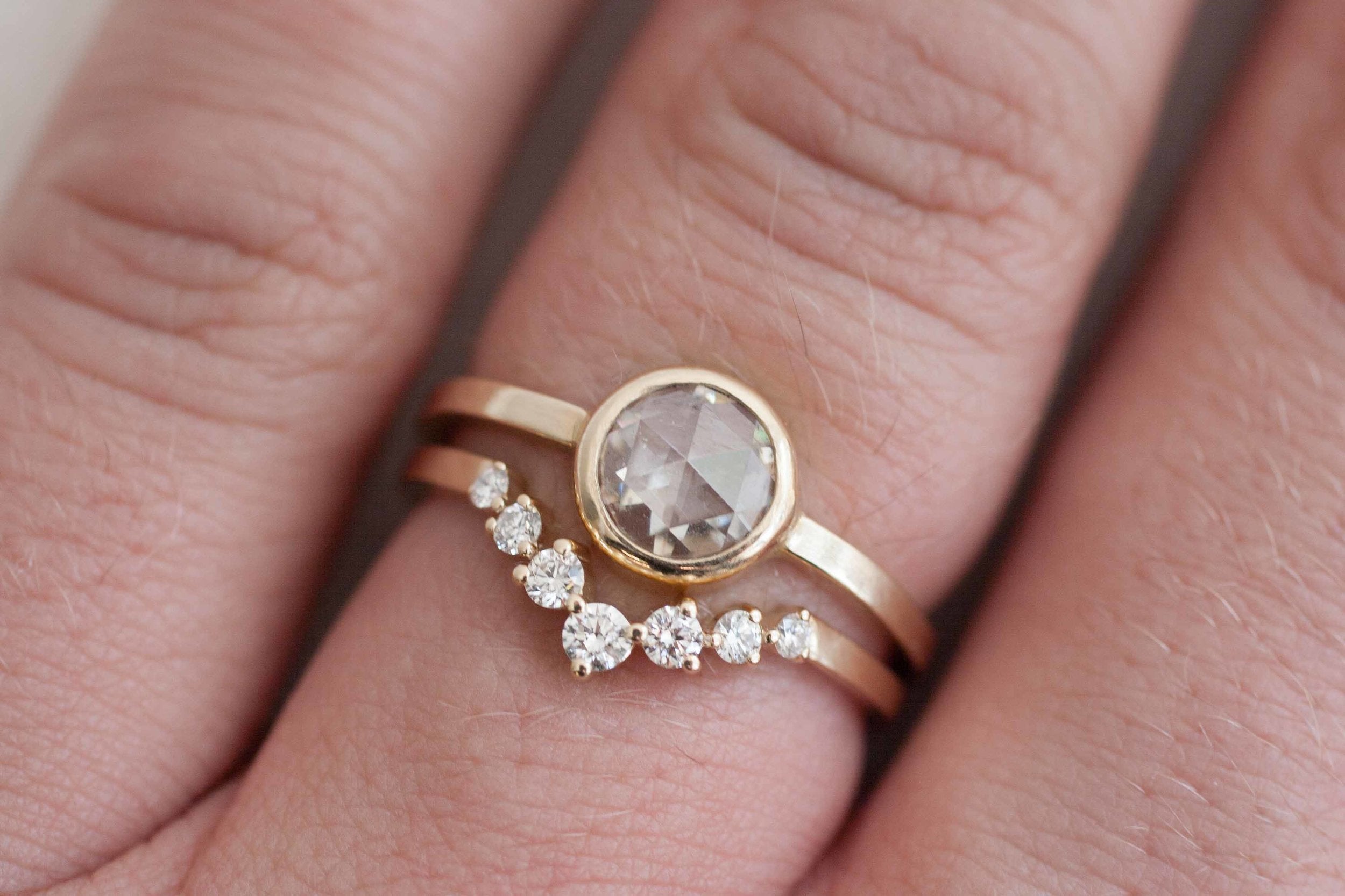 Diamond V Contour Band | 14k Recycled Gold