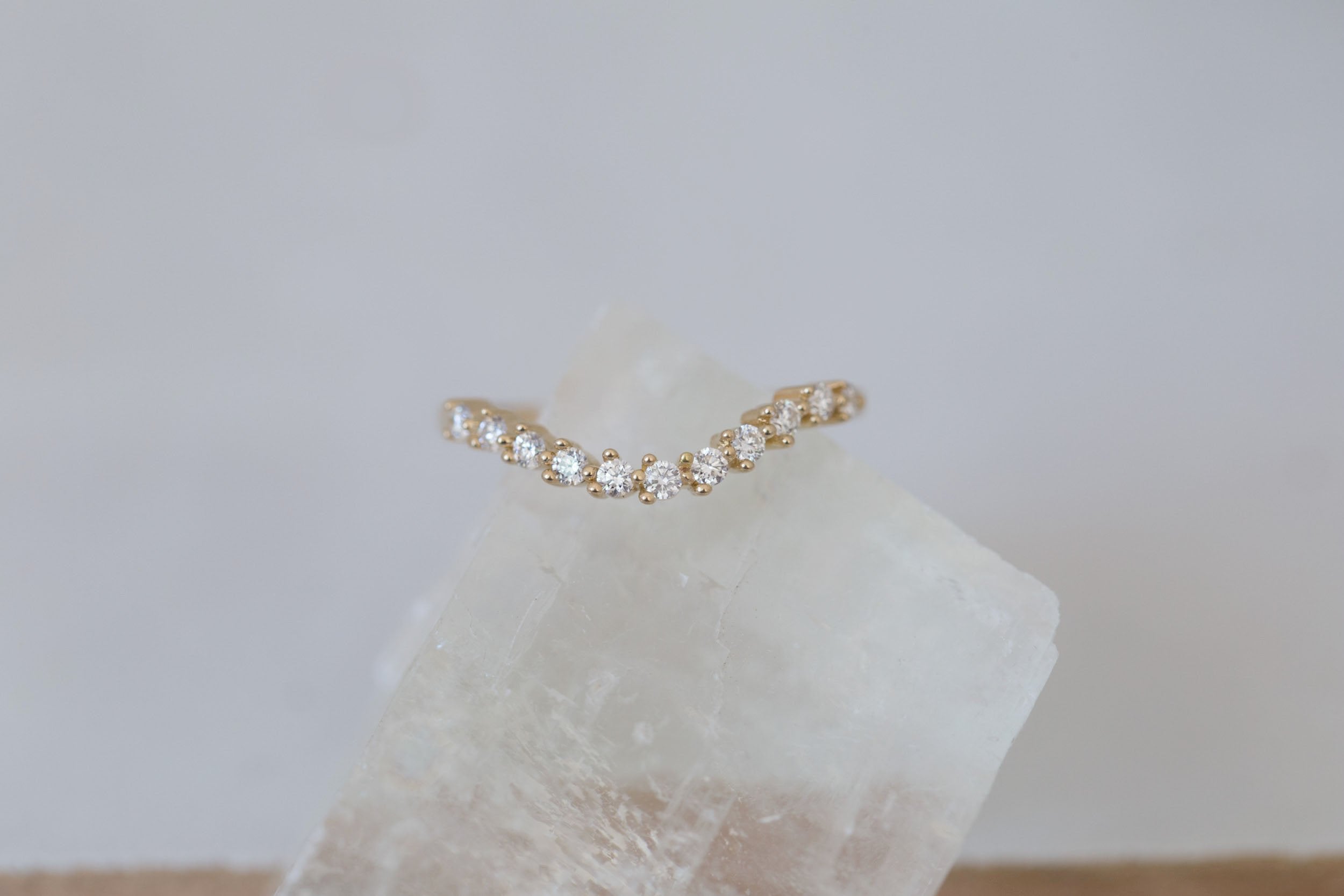 Eleven Diamond Contour Curve Band | 14k Recycled Yellow Gold