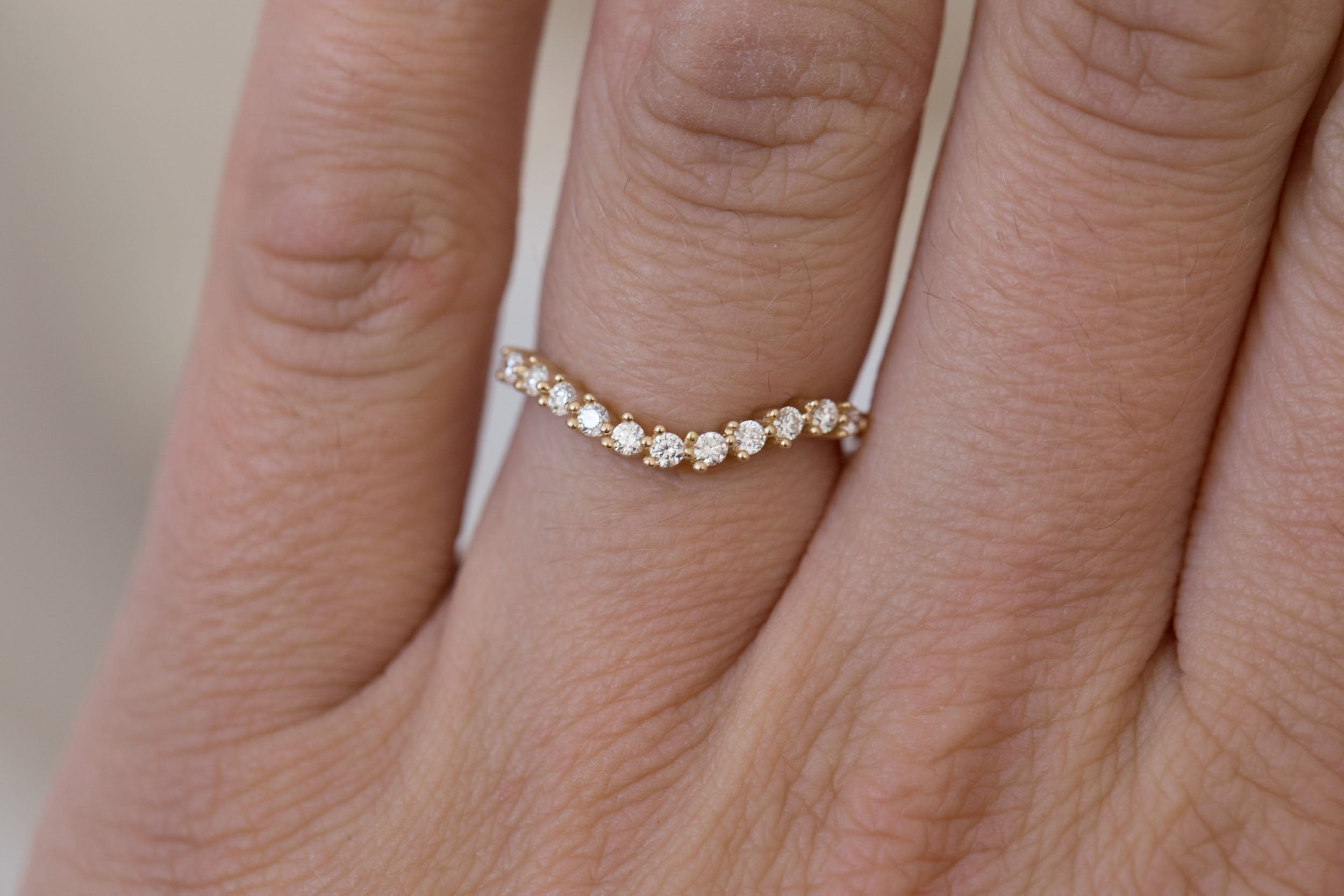 Eleven Diamond Contour Curve Band | 14k Recycled Yellow Gold