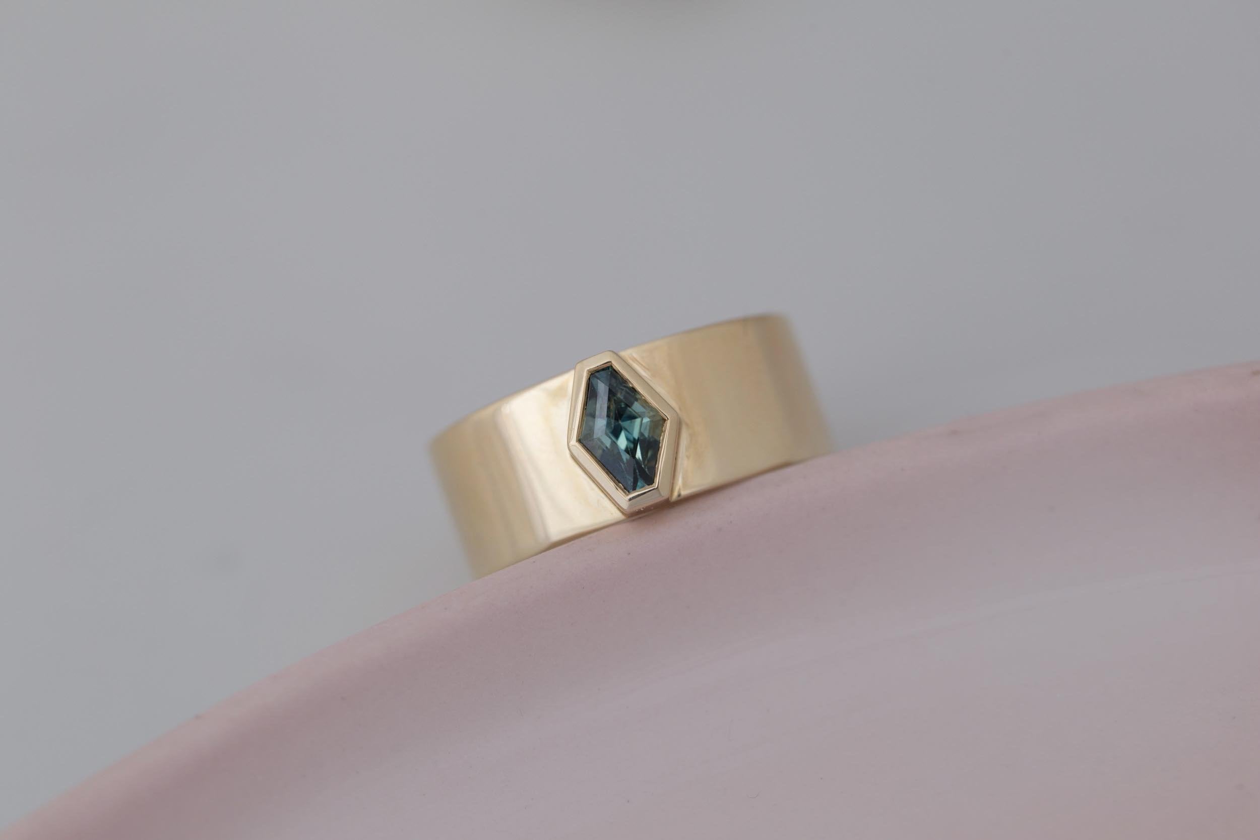 Geometric Sapphire Wide Band 0.91 ct | 14k Recycled Gold | One of a Kind