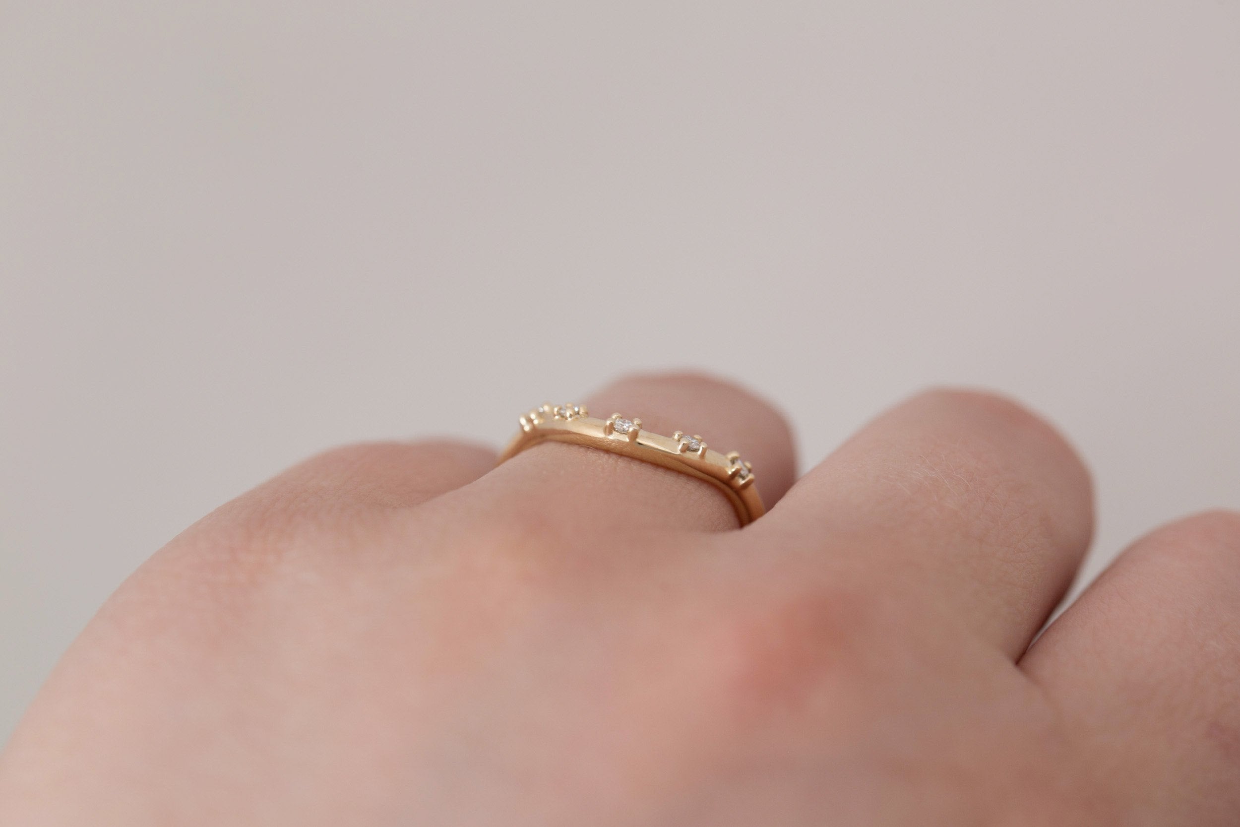 Hudson Deep Curve Band | 14k Recycled Gold