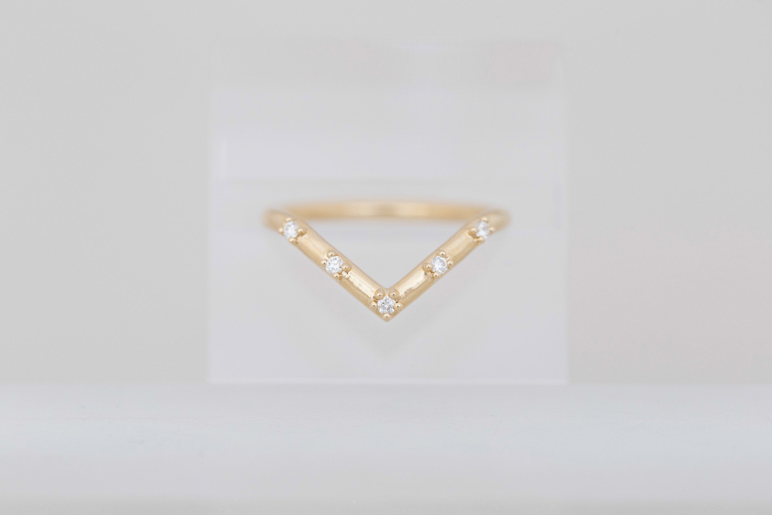 Hudson Deep V Band | 14k Recycled Gold