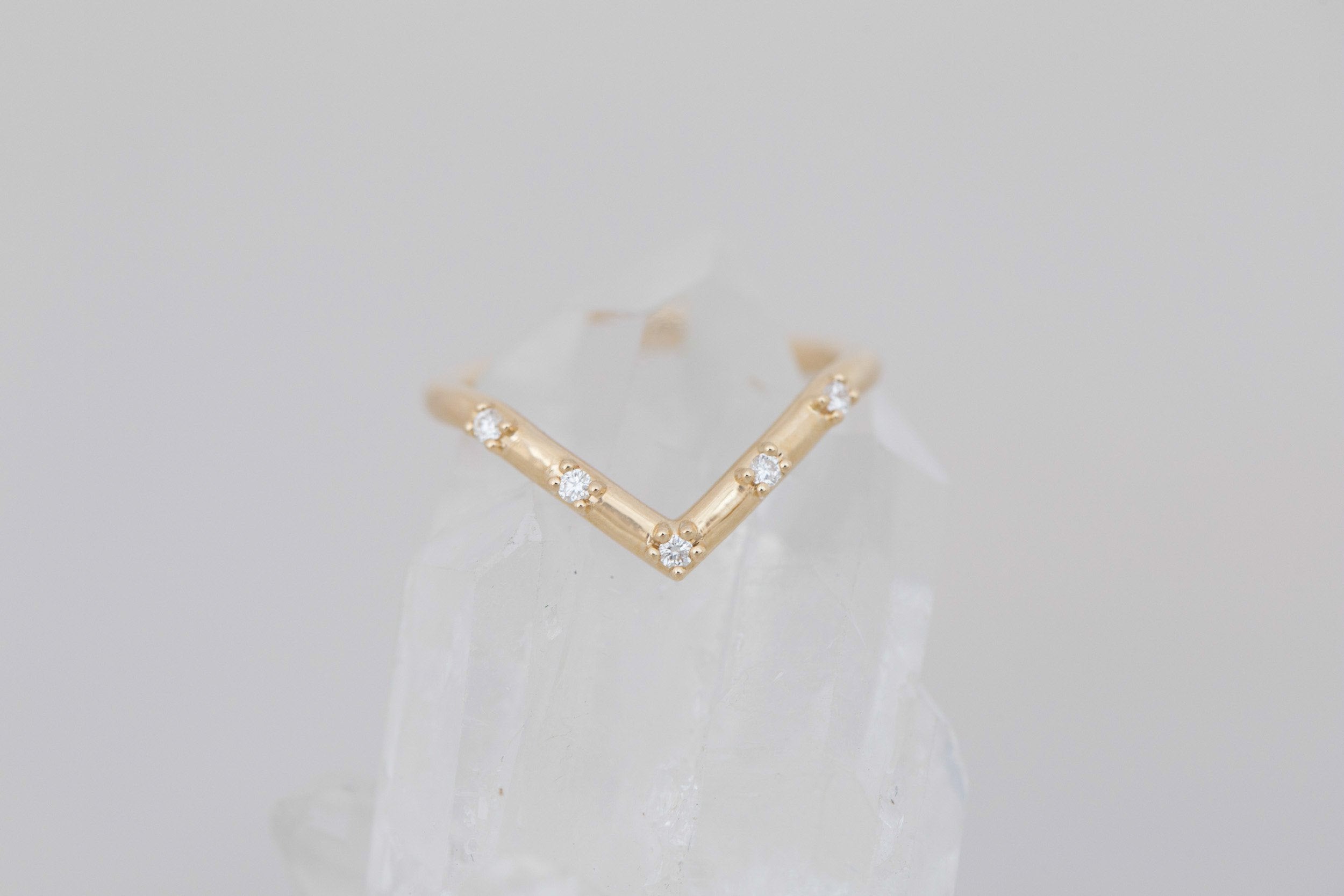 Hudson Deep V Band | 14k Recycled Gold