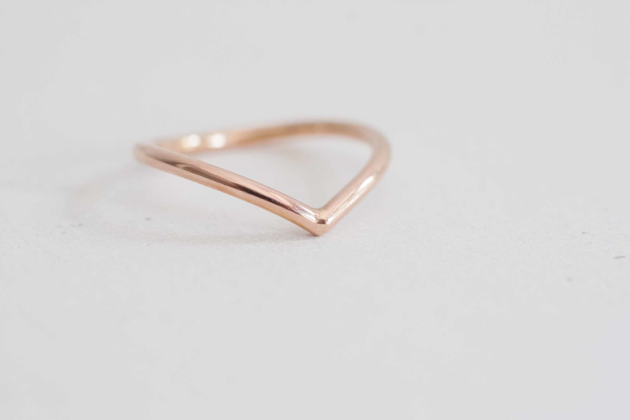 Contour V Band | 14k Recycled Rose Gold