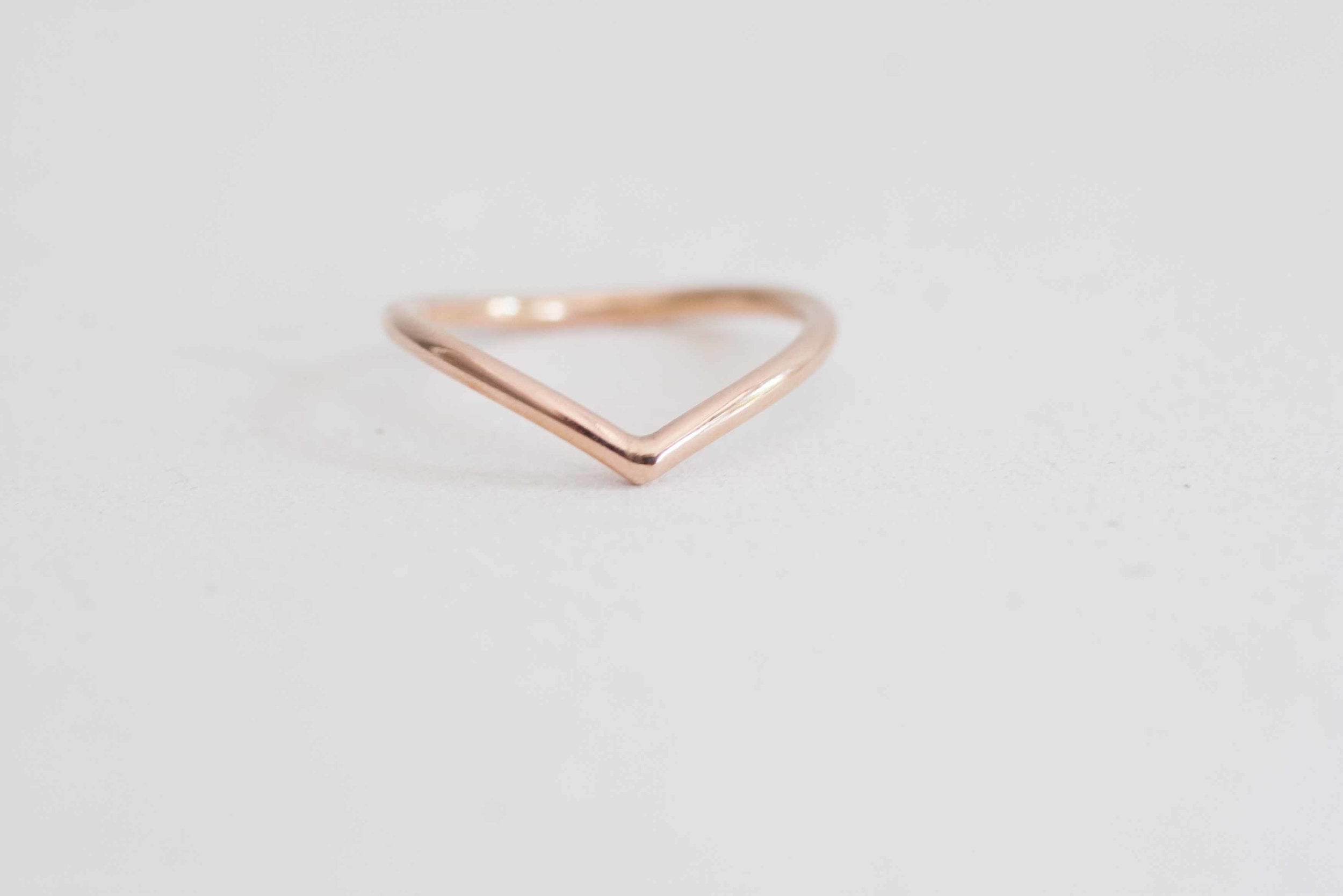 Contour V Band | 14k Recycled Rose Gold