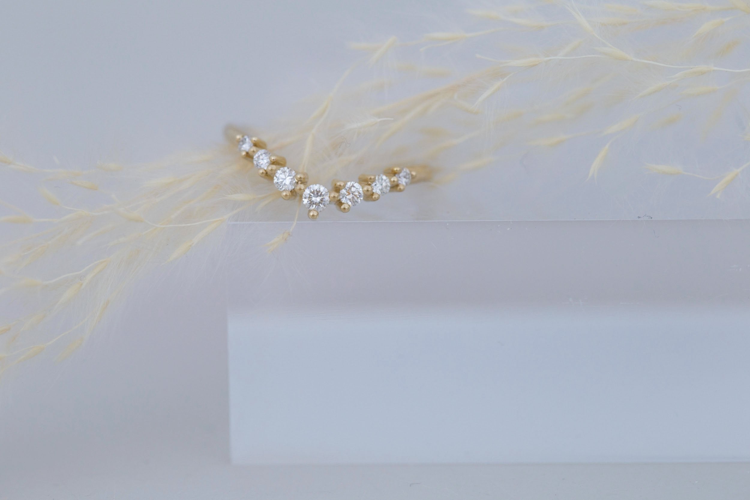 Shallow Diamond Contour V Band | 14k Recycled Gold