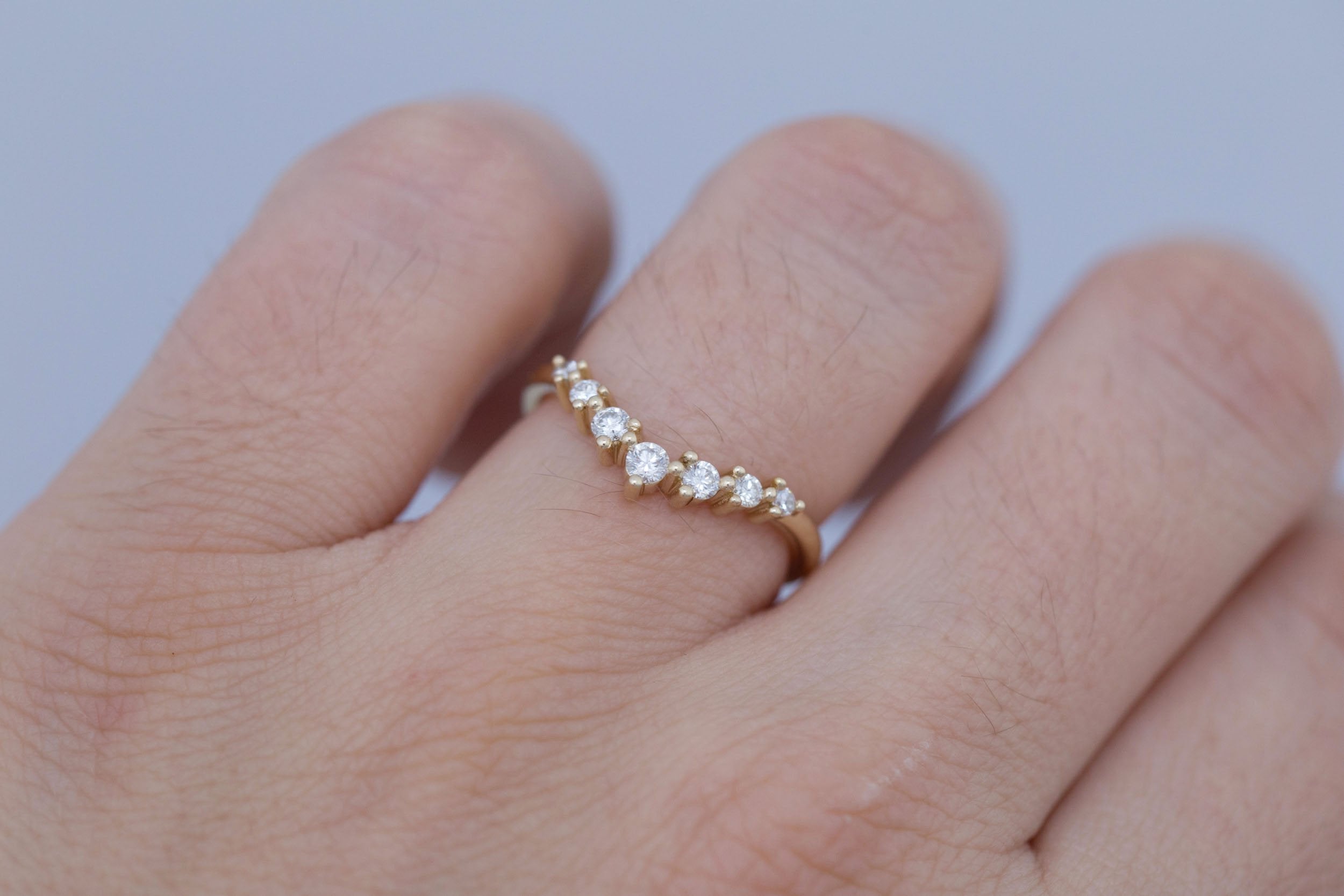 Shallow Diamond Contour V Band | 14k Recycled Gold