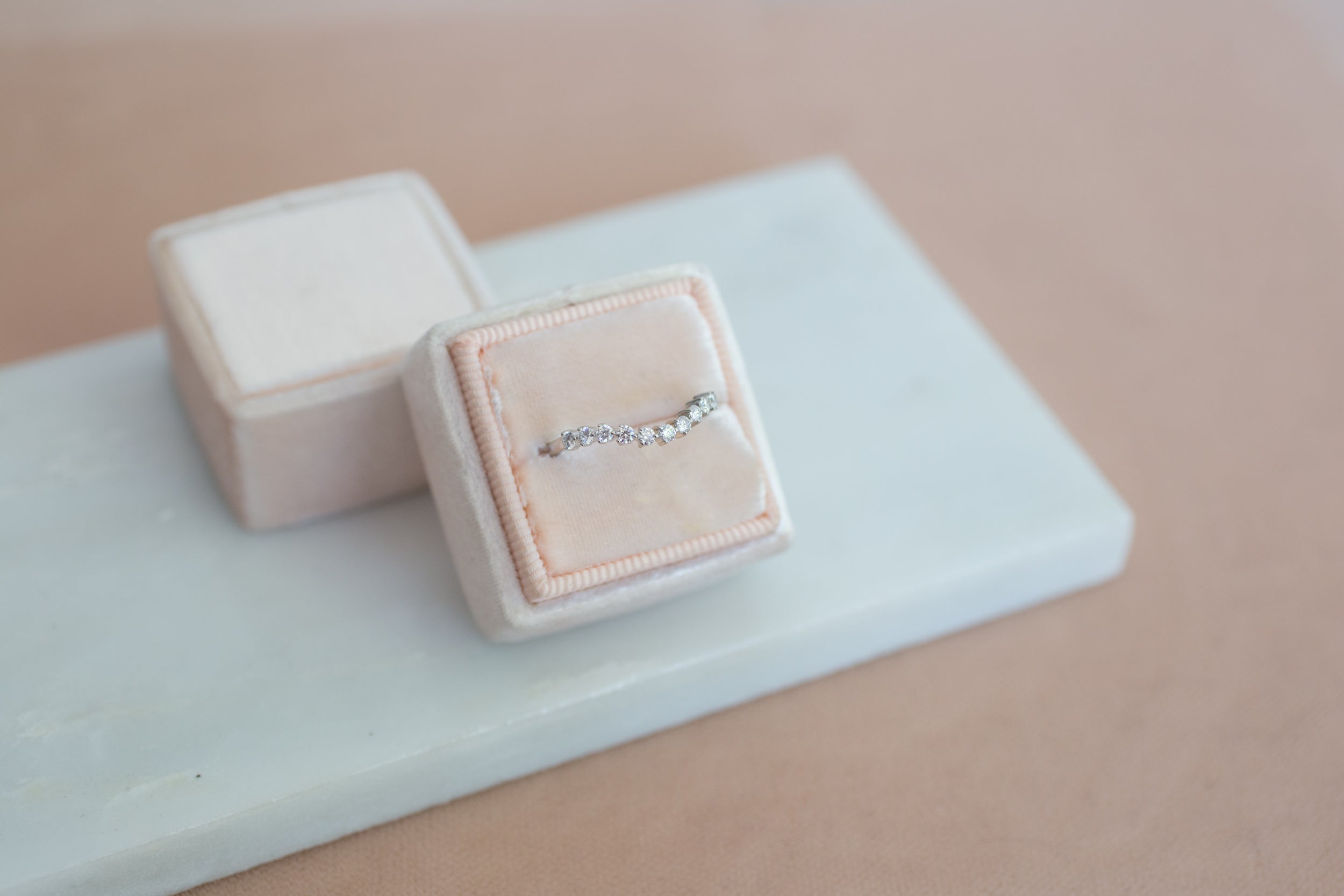 Eleven Diamond Contour Curve Band | 14k Recycled White Gold