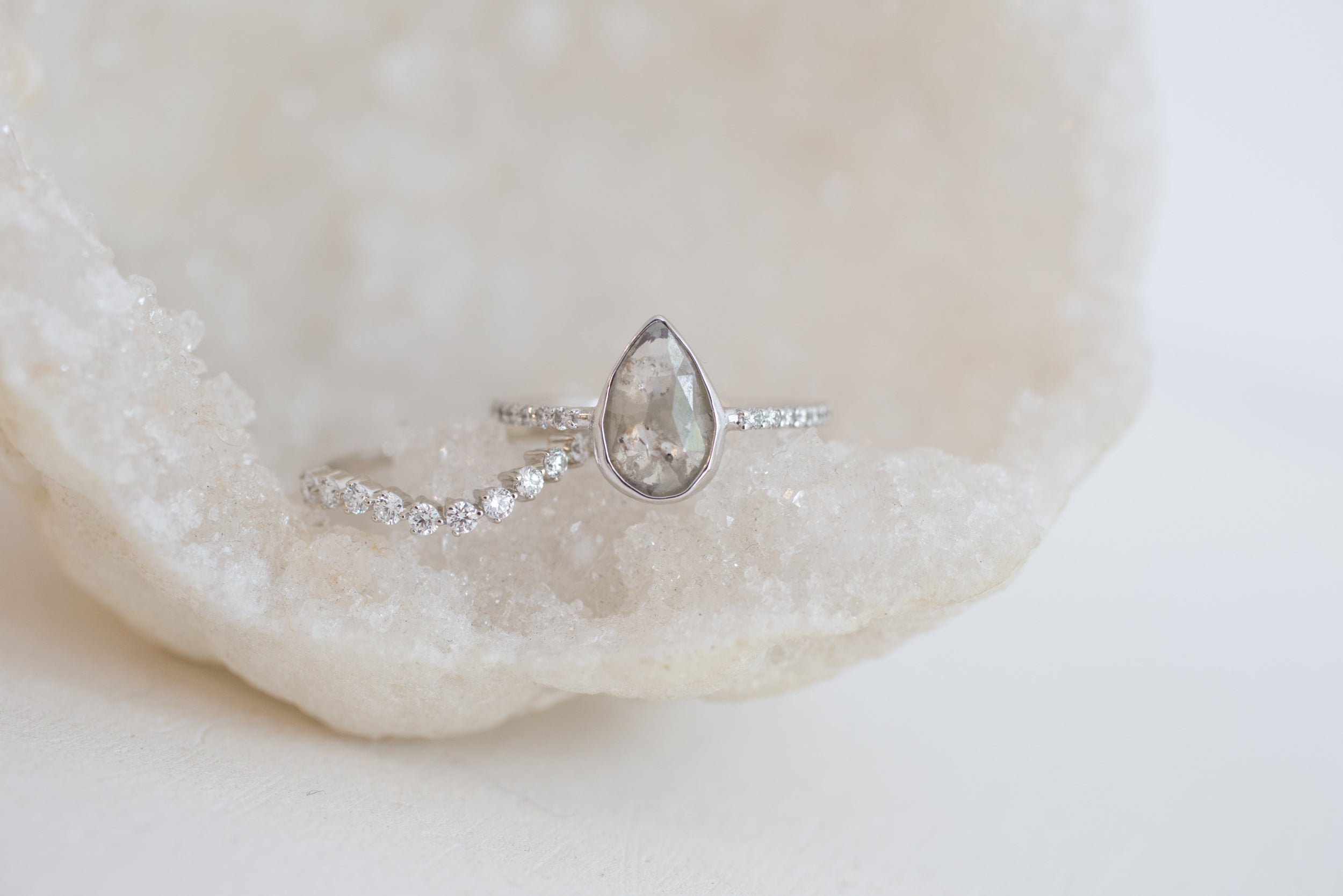 Eleven Diamond Contour Curve Band | 14k Recycled White Gold