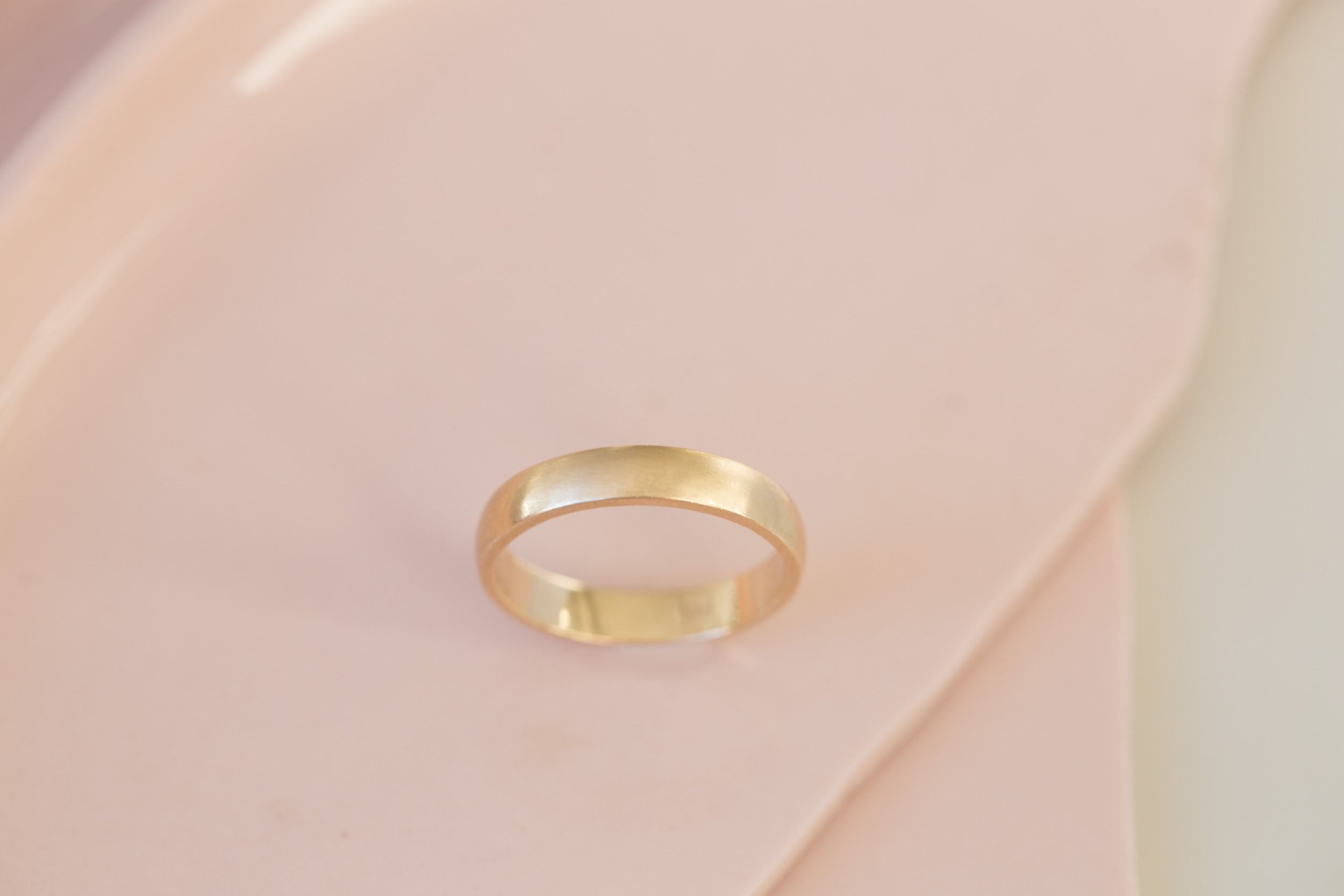 4 x 1.5 mm Half Round Band | 14k Recycled Yellow Gold