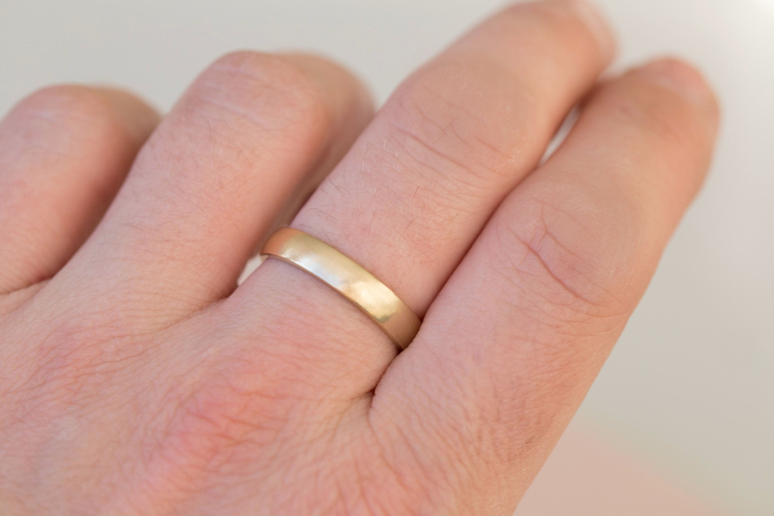 4 x 1.5 mm Half Round Band | 14k Recycled Yellow Gold