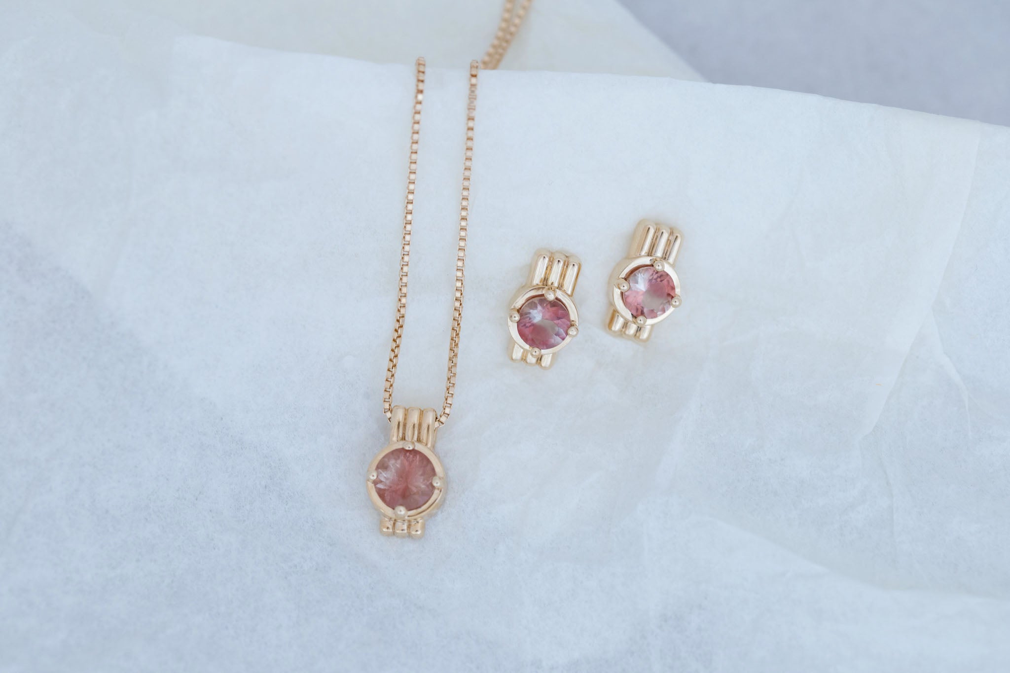 Alto Pendant | Sunstone 1.21 ct | 14k Yellow Gold | One of a Kind