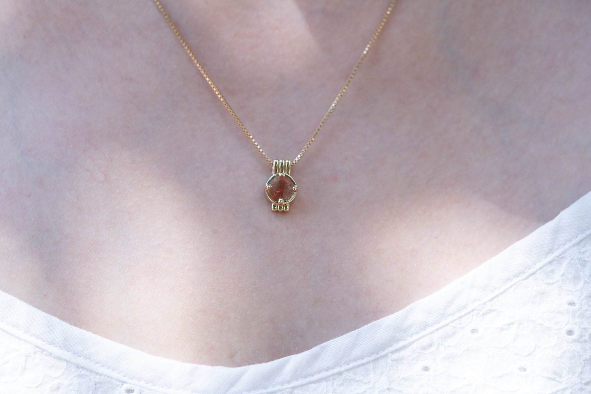 Alto Pendant | Sunstone 1.21 ct | 14k Yellow Gold | One of a Kind